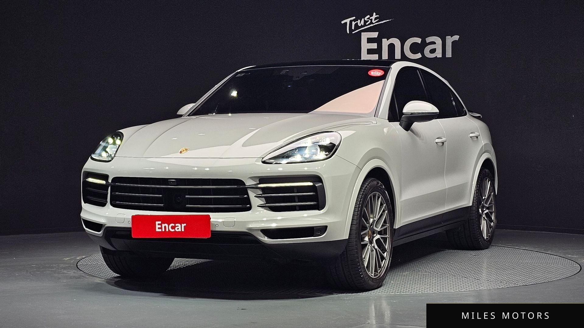 Porsche Cayenne 2022 — фото 1 из 12