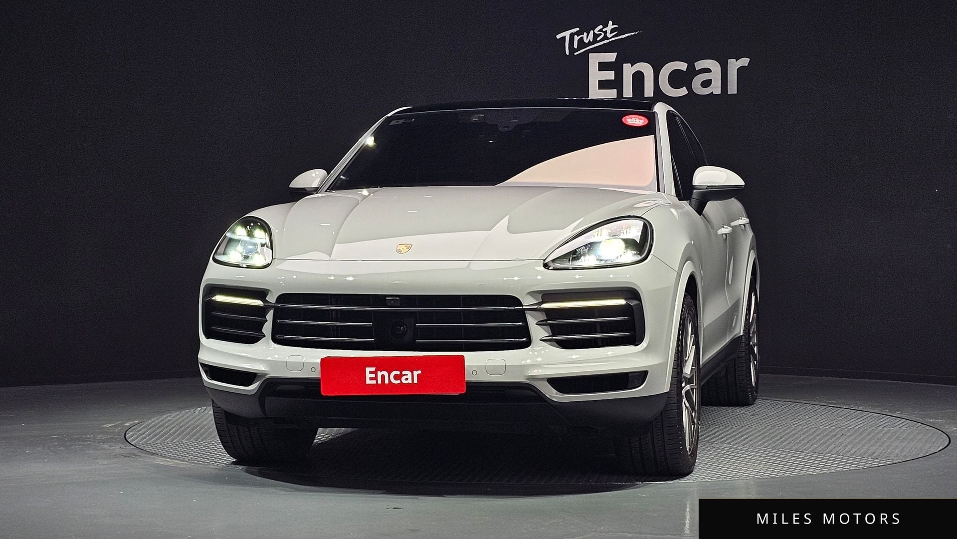 Porsche Cayenne 2022 — миниатюра 2