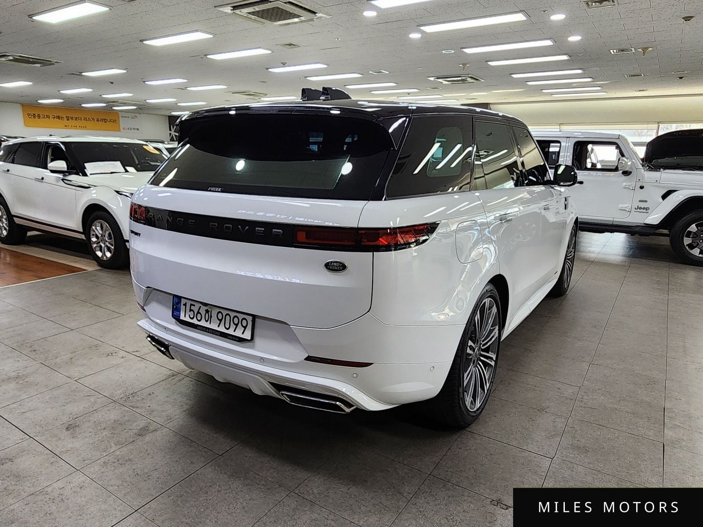 Land Rover Range Rover Sport 2023 — миниатюра 2