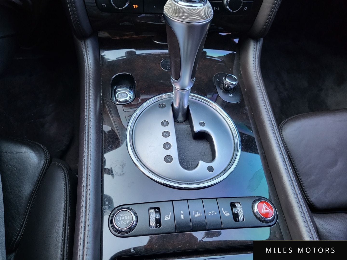 Bentley Flying Spur 2010 — миниатюра 12
