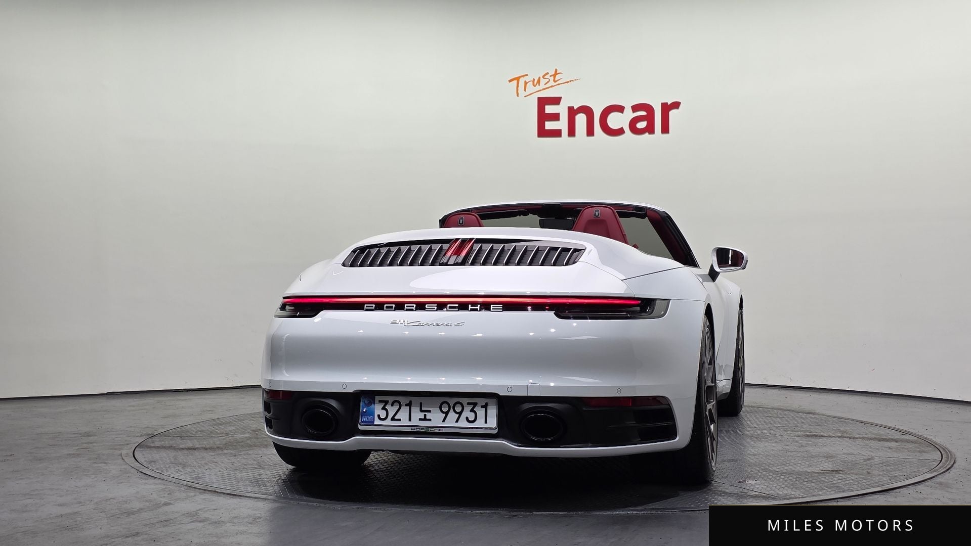 Porsche 911 (992) 2024 — миниатюра 4