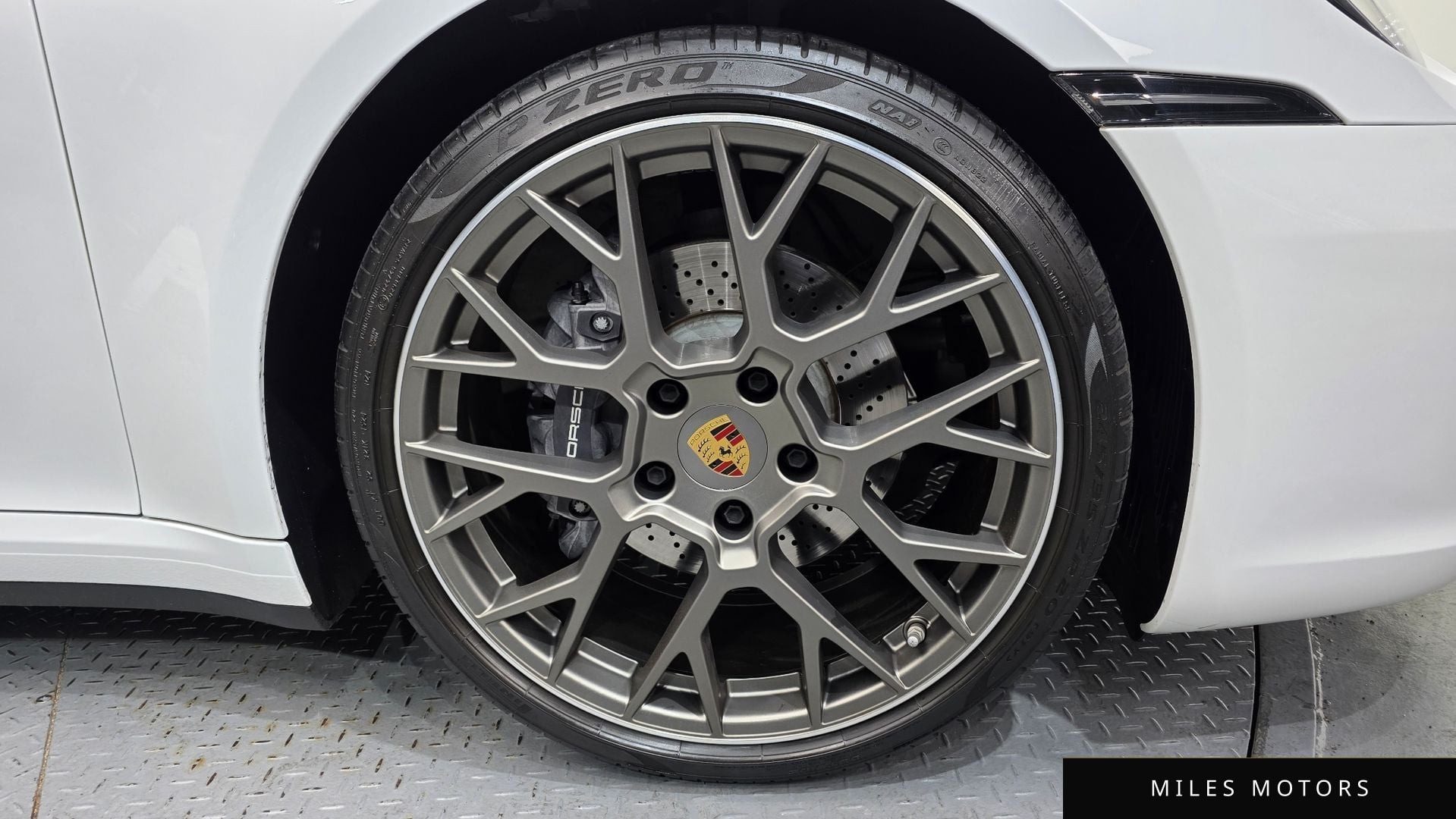 Porsche 911 (992) 2024 — миниатюра 5