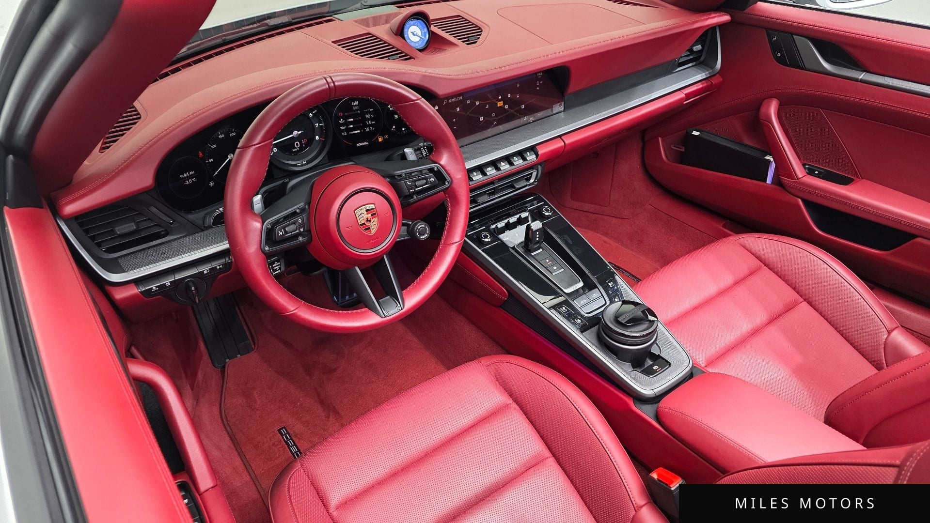 Porsche 911 (992) 2024 — миниатюра 7