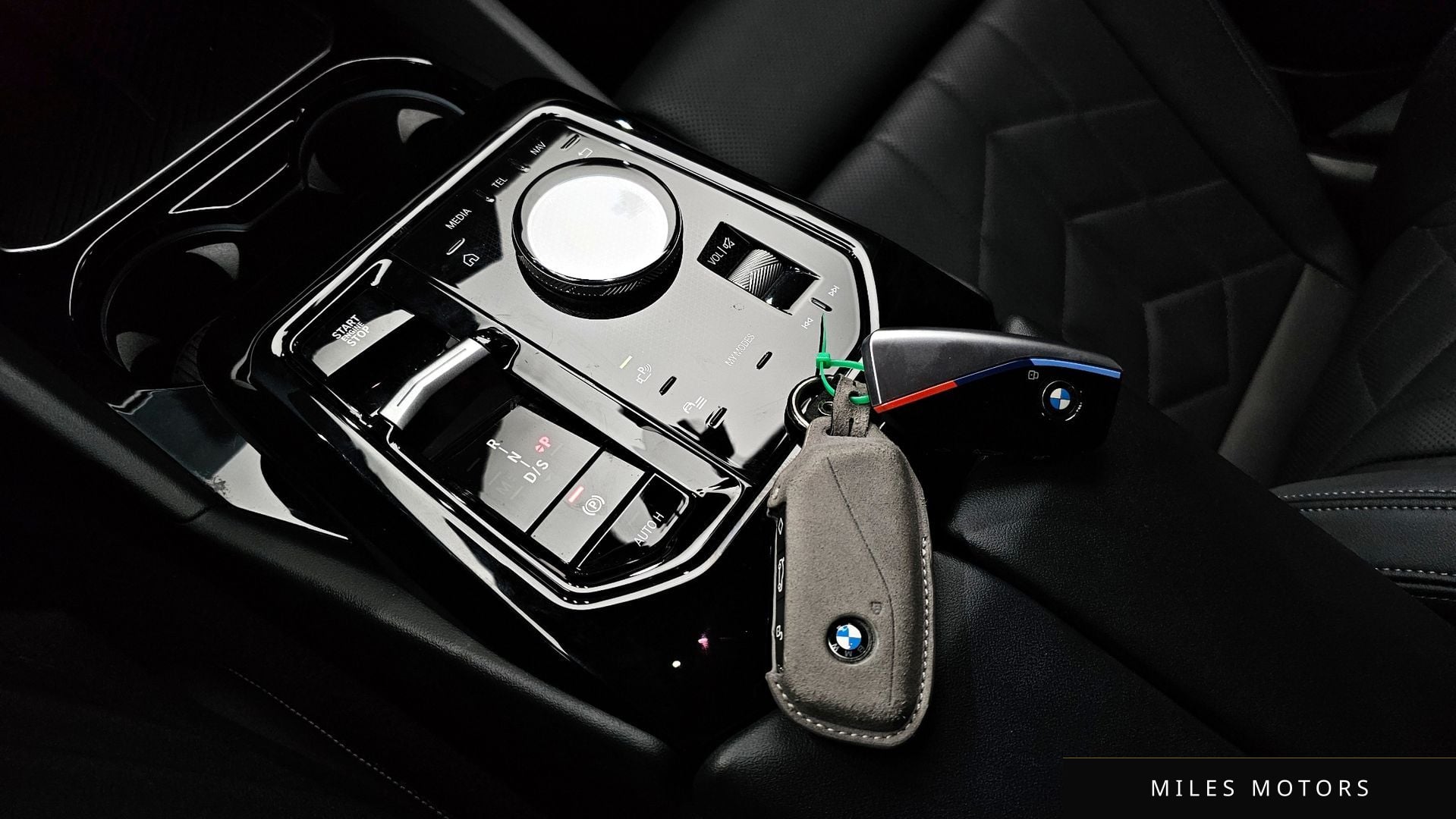 BMW 5 Series (G60) 2024 — миниатюра 9