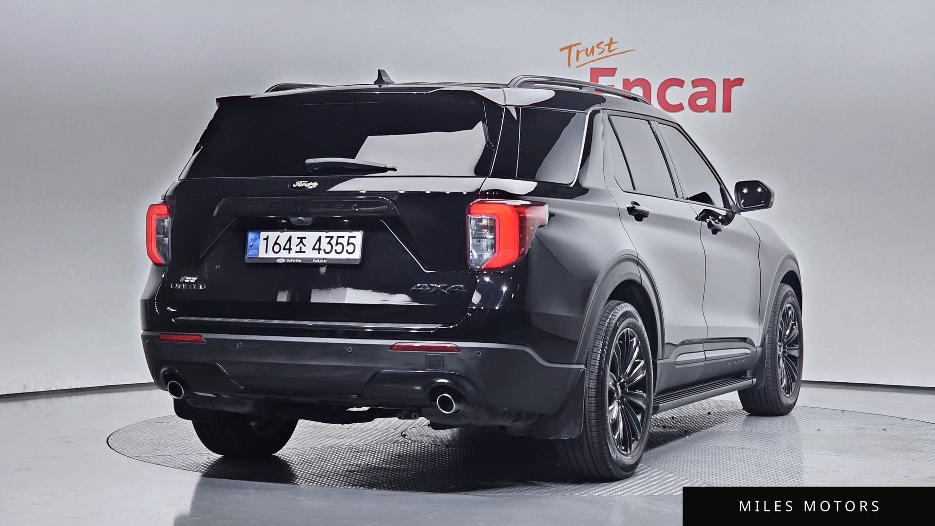 Ford Explorer 2022 — миниатюра 2