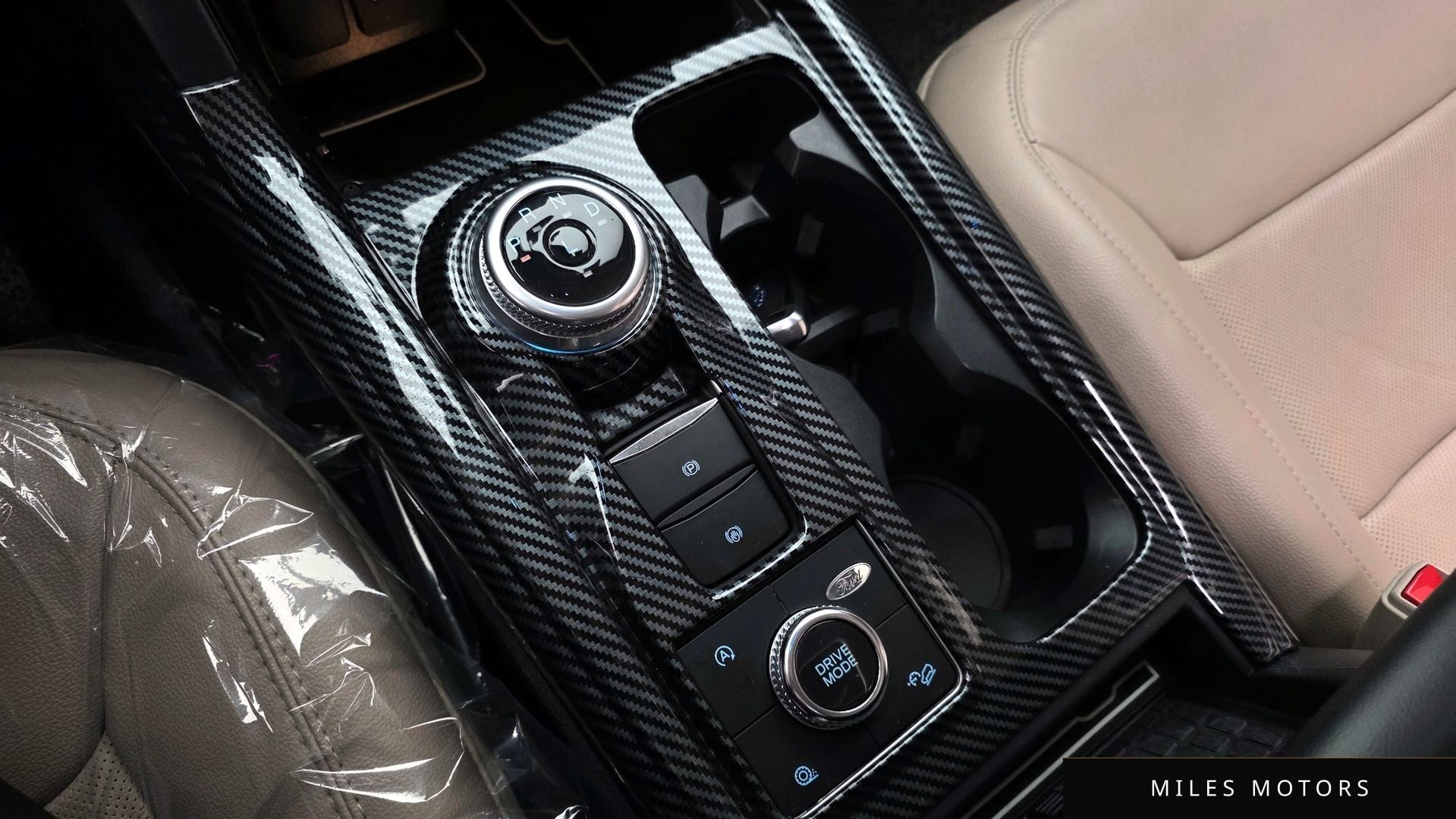 Ford Explorer 2022 — миниатюра 9