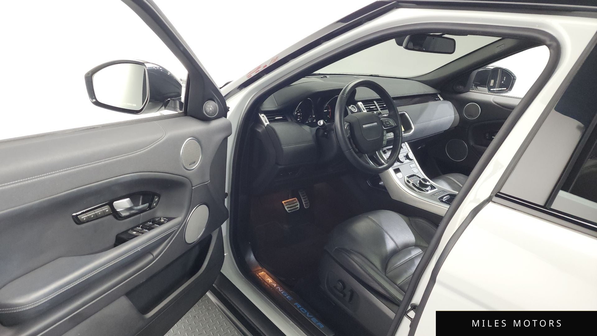 Land Rover Range Rover Evoque 2019 — миниатюра 10