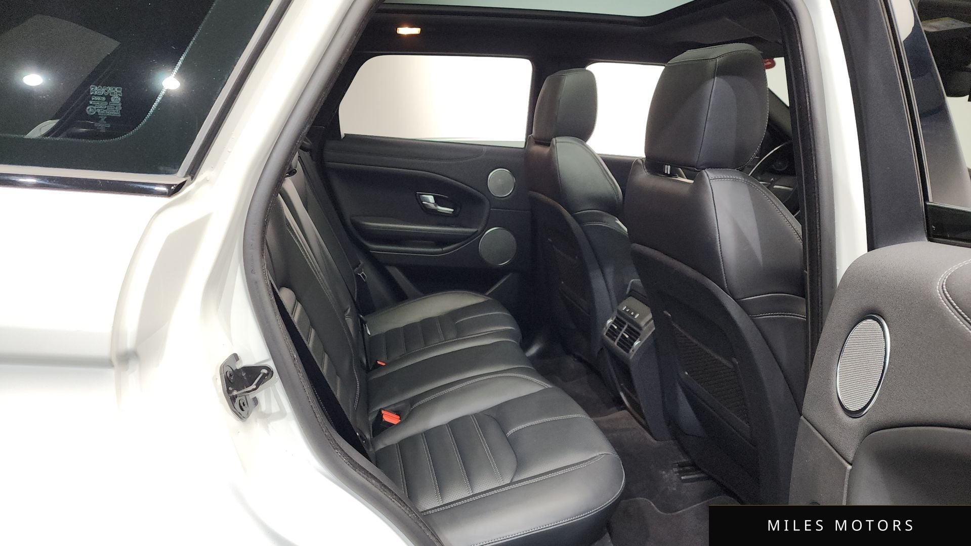 Land Rover Range Rover Evoque 2019 — миниатюра 12