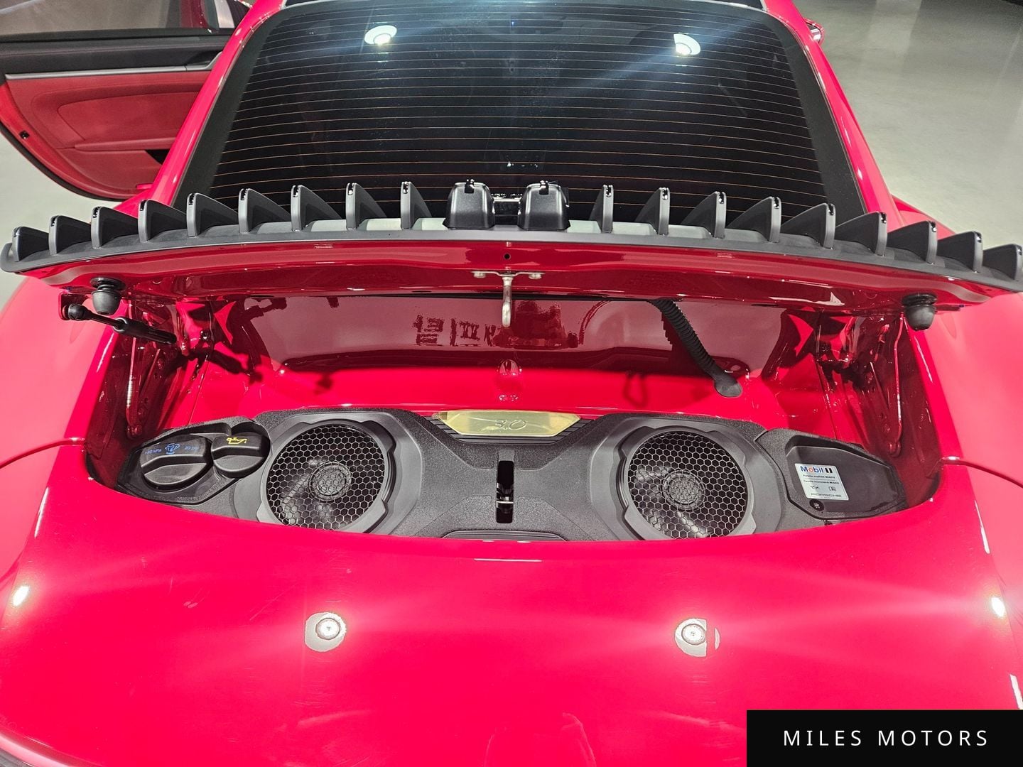 Porsche 911 (992) 2023 — миниатюра 12