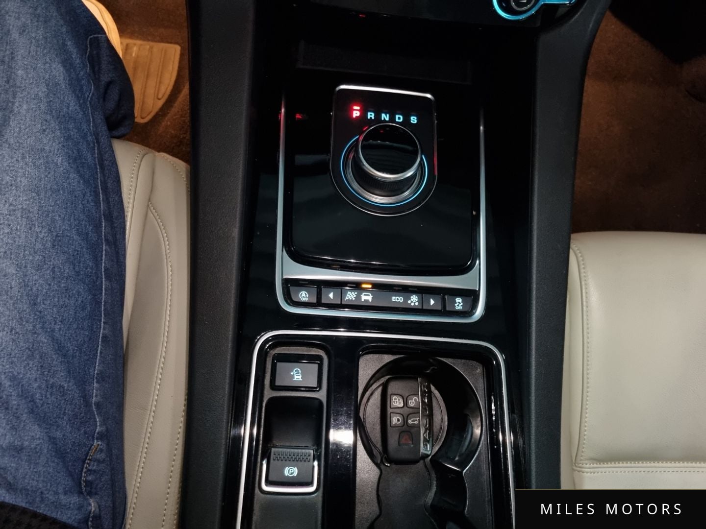 Jaguar F-PACE 2018 — миниатюра 9