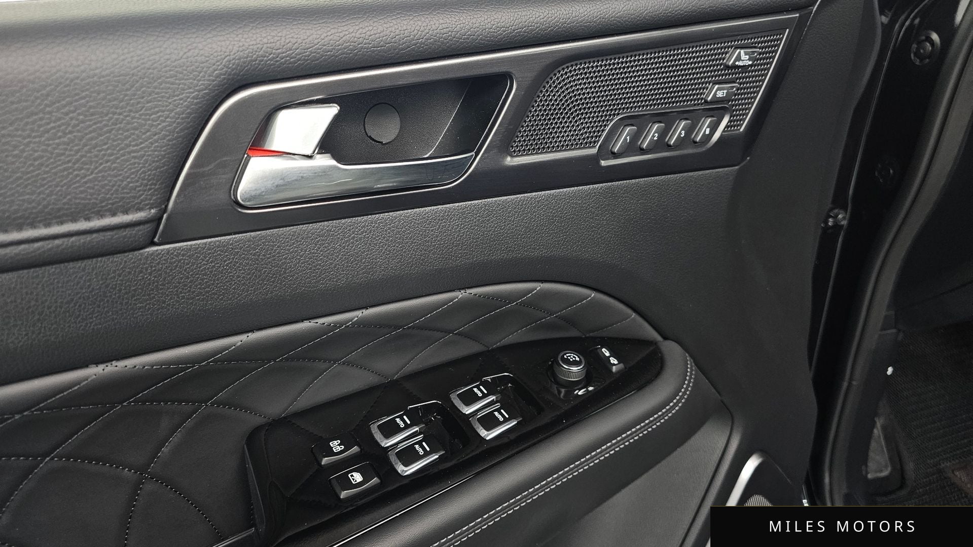 KG Mobility Rexton 2024 — миниатюра 17