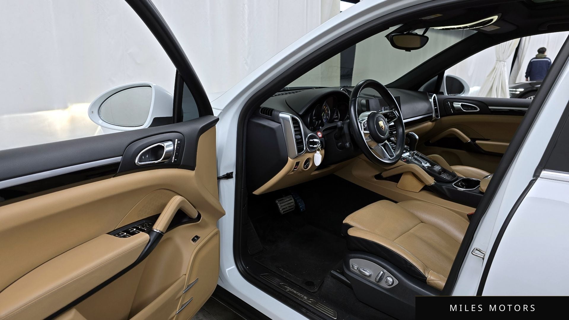 Porsche Cayenne 2016 — миниатюра 10