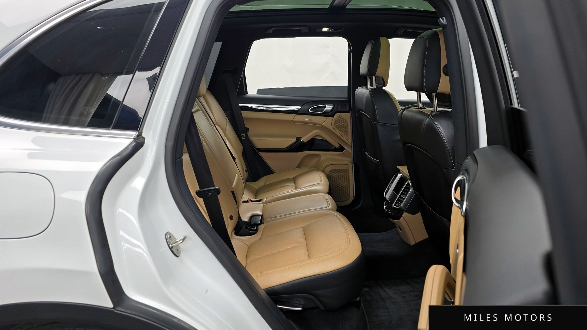 Porsche Cayenne 2016 — миниатюра 12