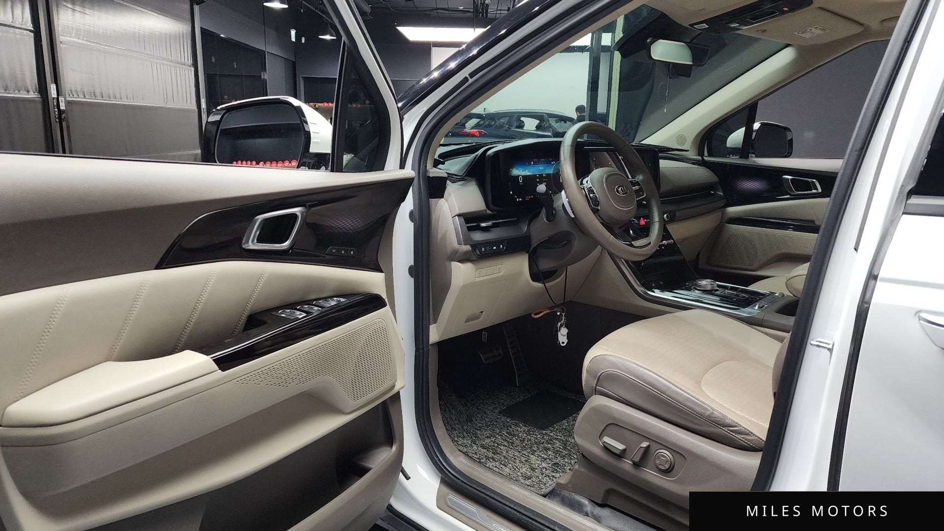 Kia Carnival 2021 — миниатюра 10