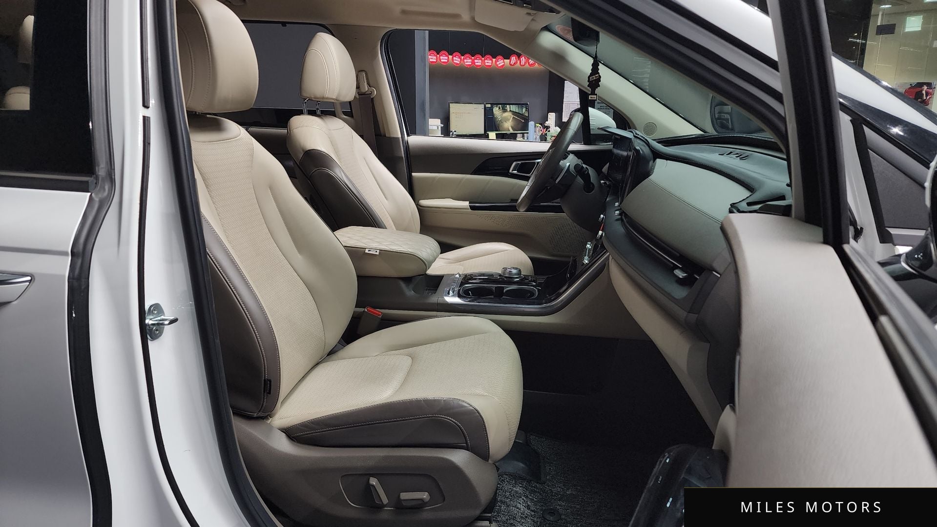 Kia Carnival 2021 — миниатюра 11