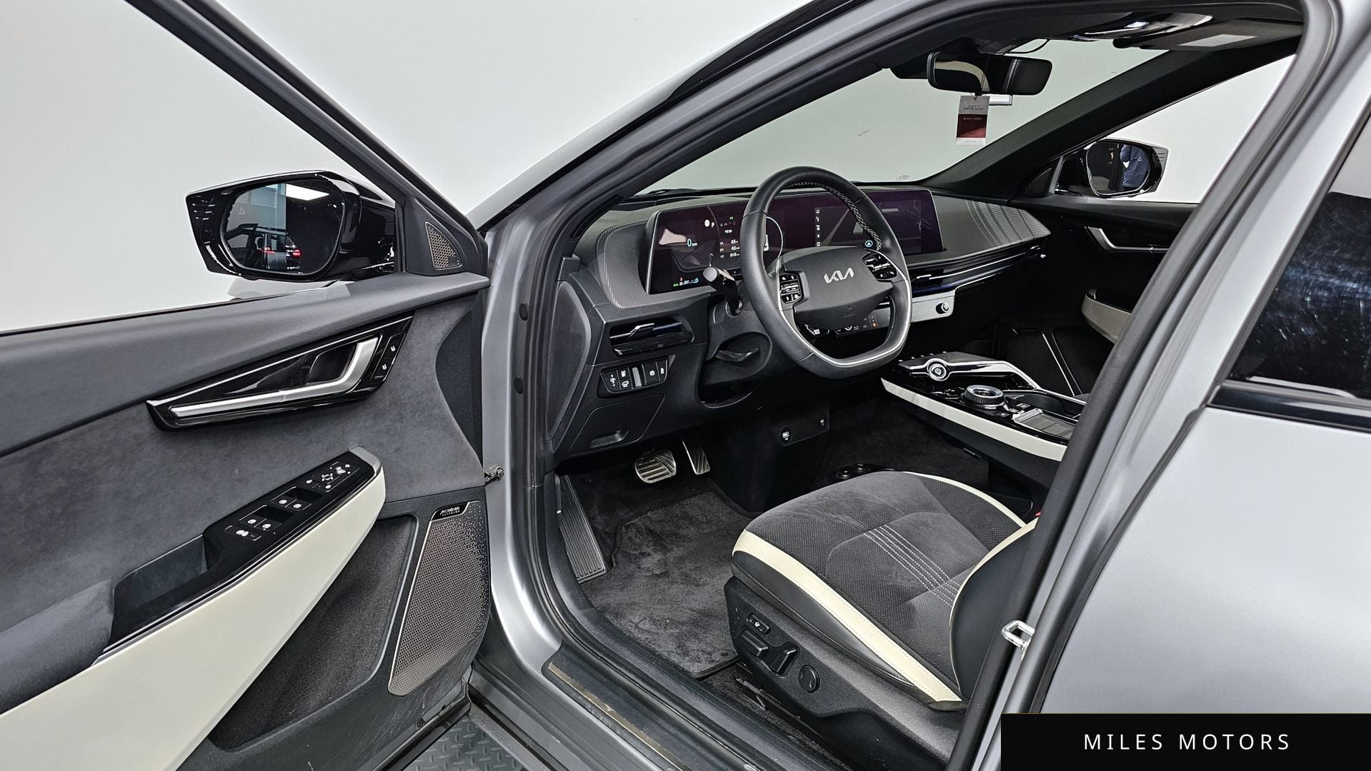 Kia EV6 2022 — миниатюра 11
