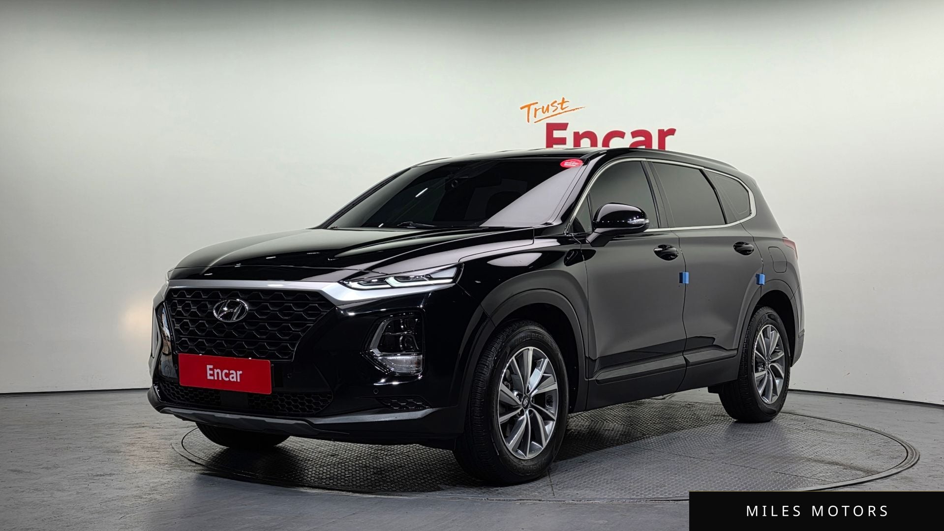 Hyundai Santafe 2019 — фото 1 из 12