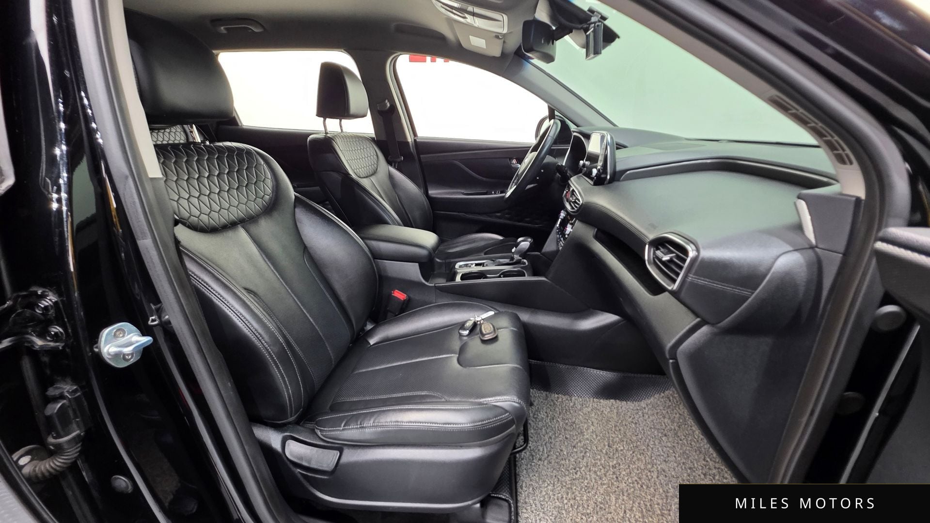 Hyundai Santafe 2019 — миниатюра 10