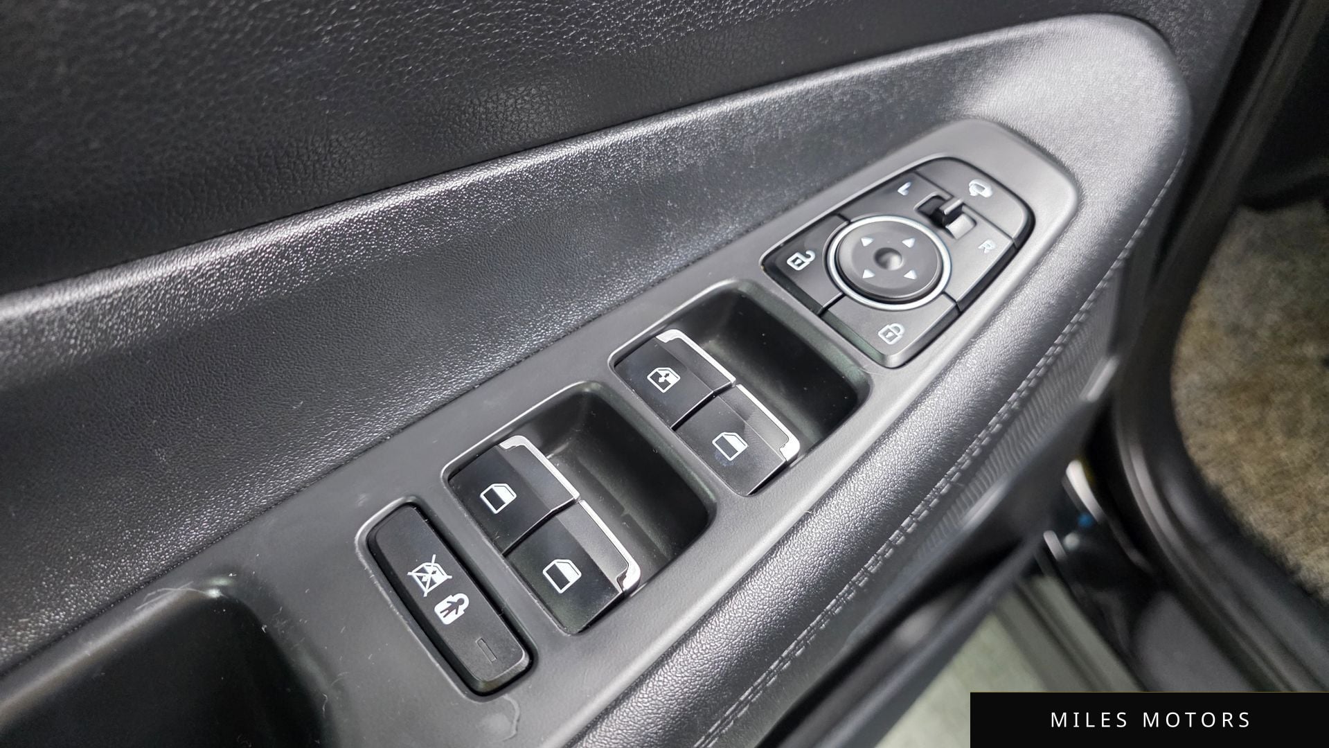 Hyundai Santafe 2019 — миниатюра 12