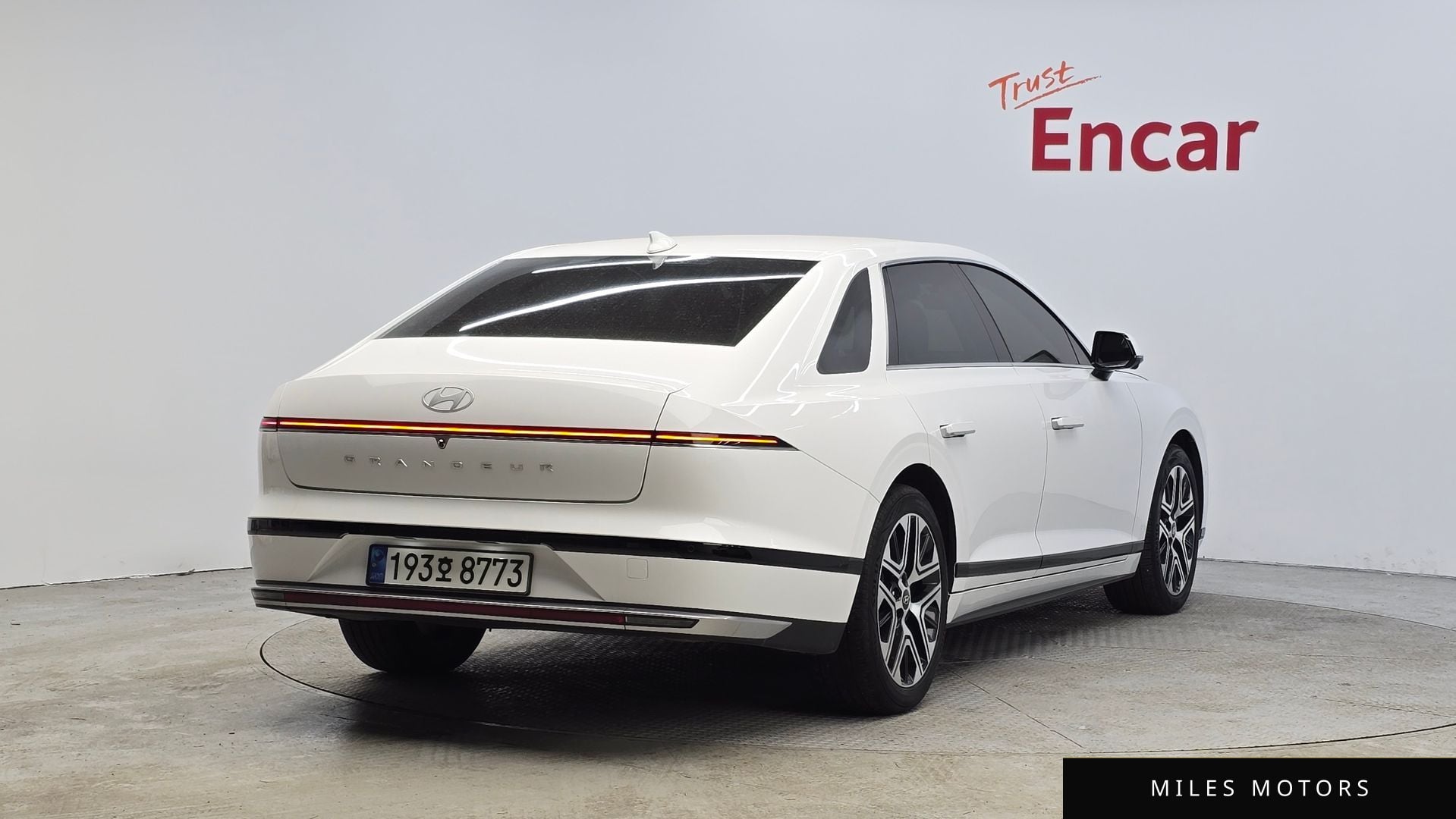 Hyundai Grandeur 2023 — миниатюра 2