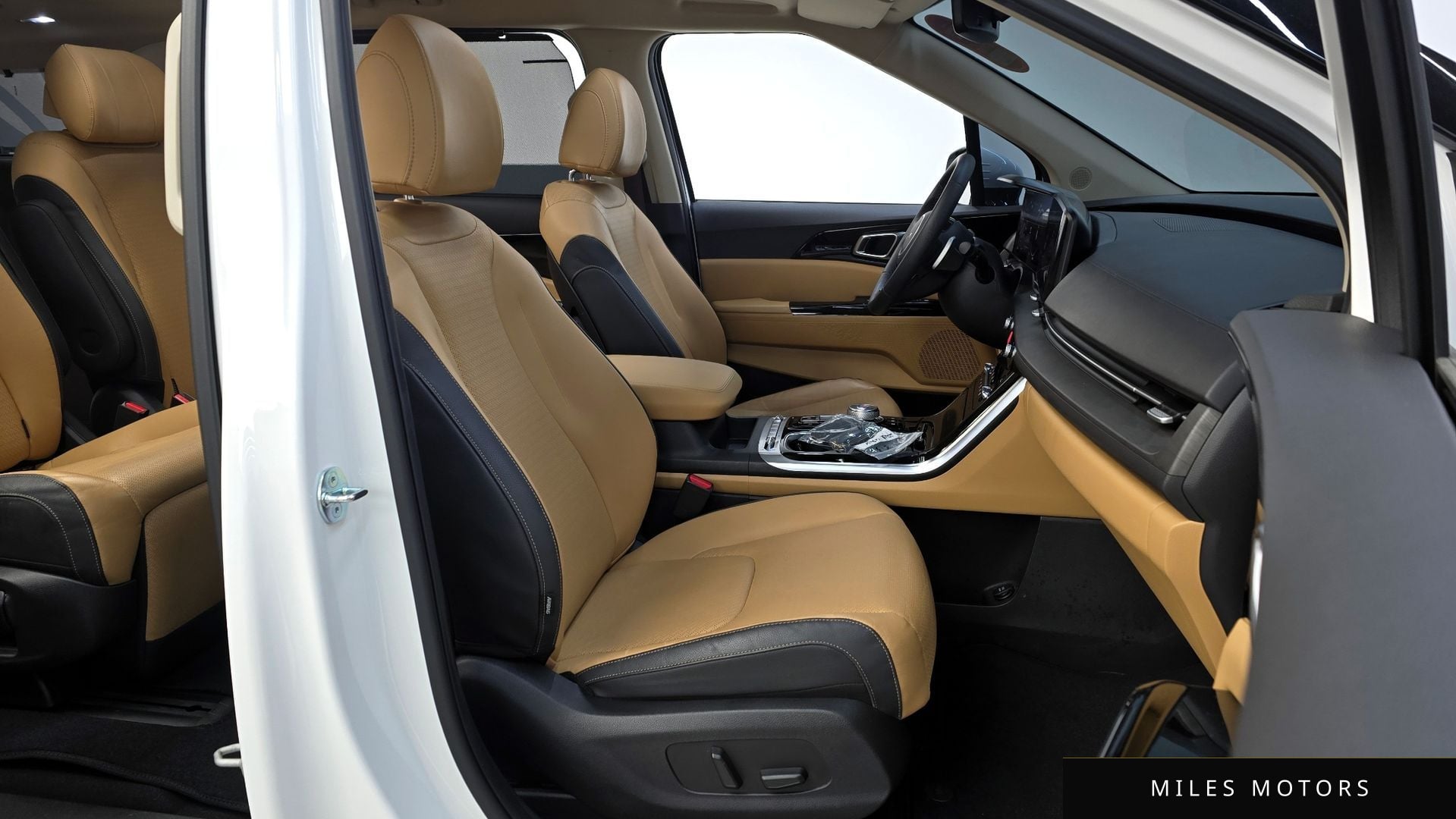 Kia Carnival 2023 — миниатюра 10