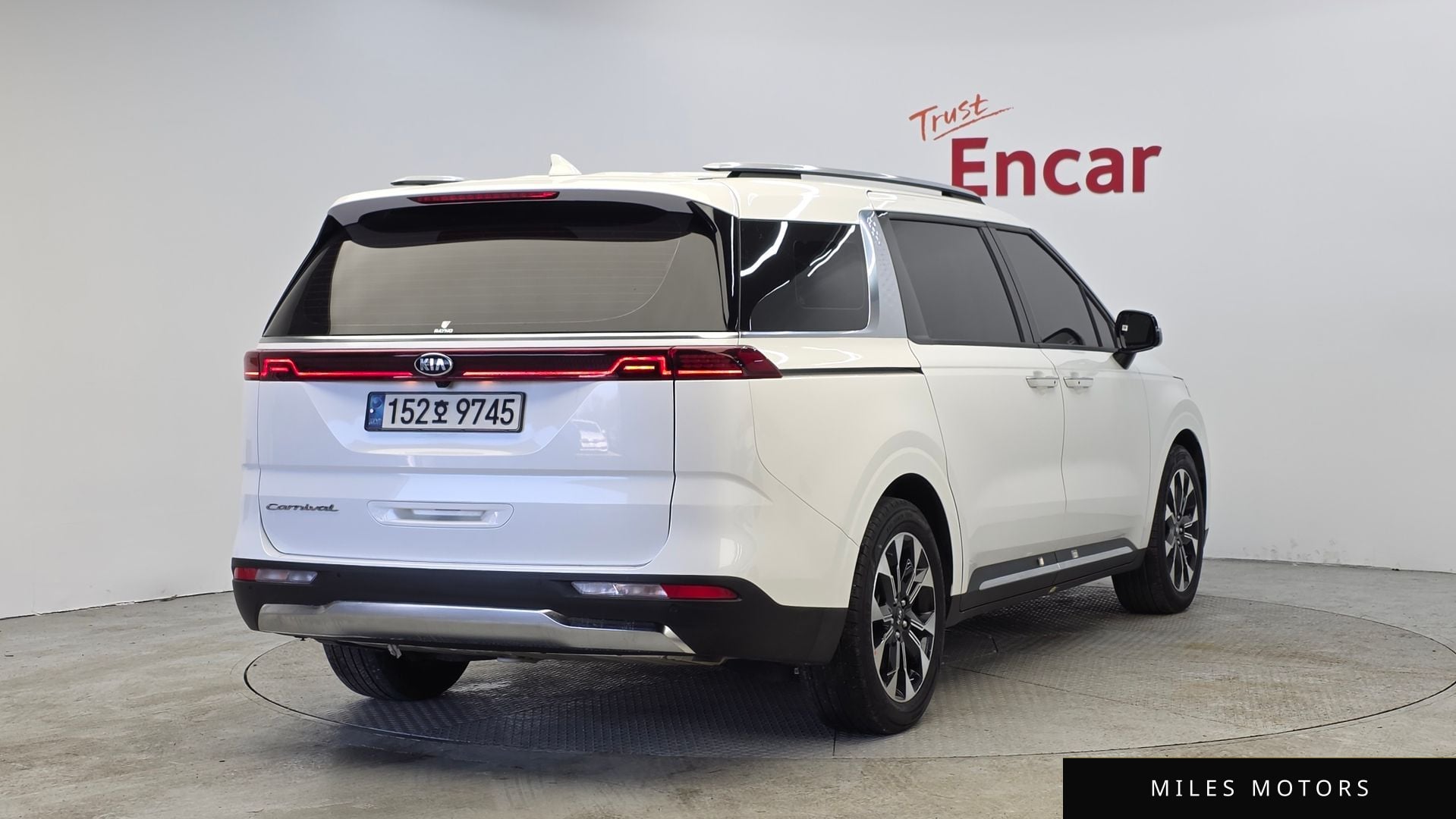 Kia Carnival 2021 — миниатюра 2