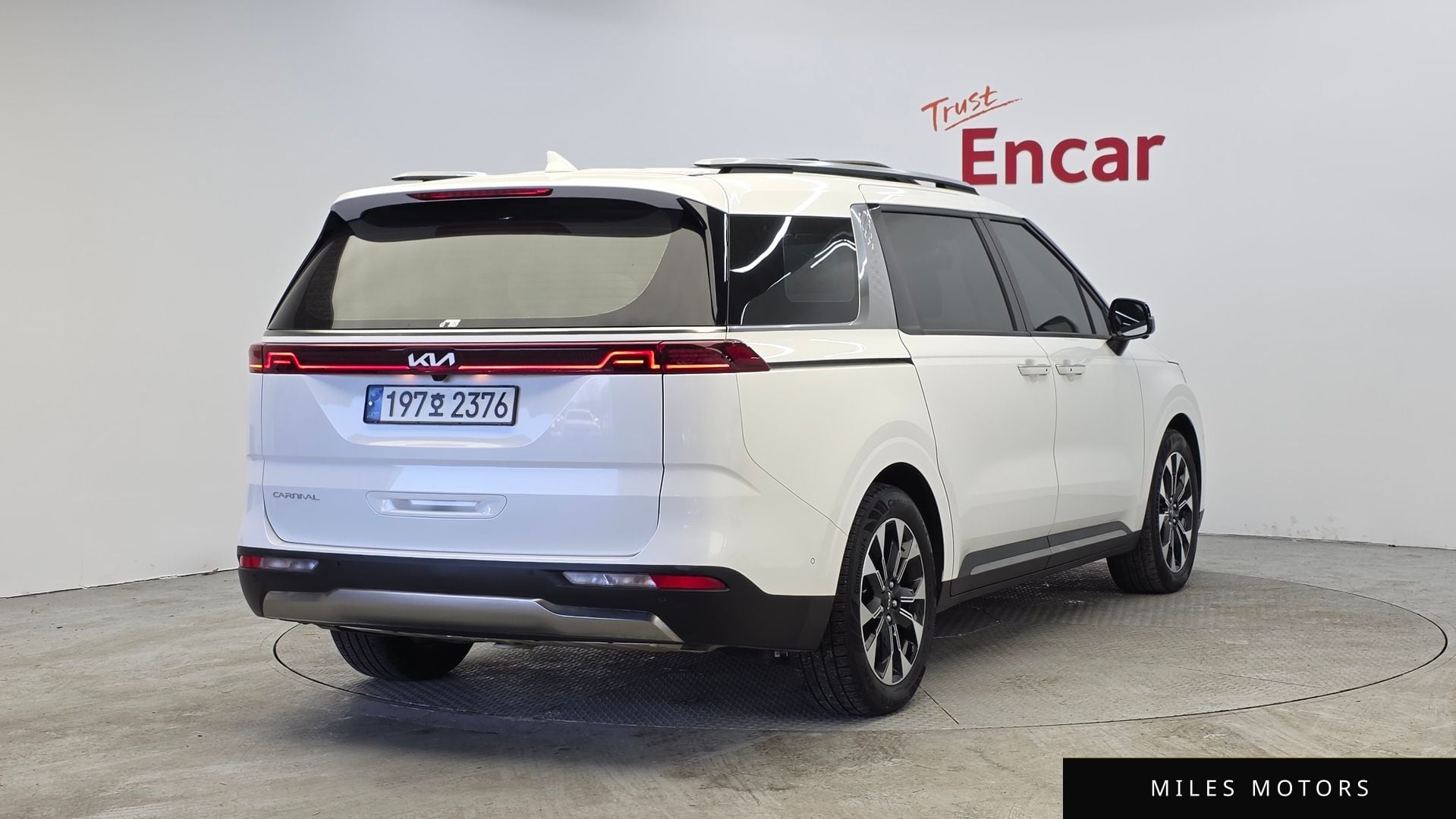 Kia Carnival 2023 — миниатюра 2