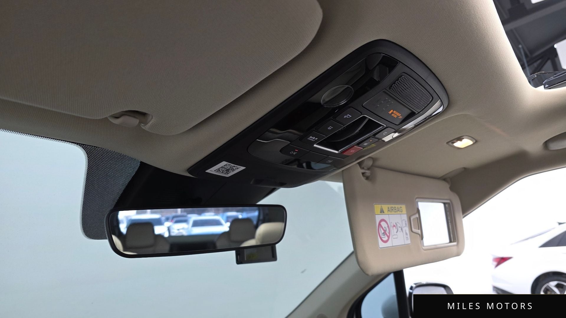 Kia Carnival 2023 — миниатюра 18