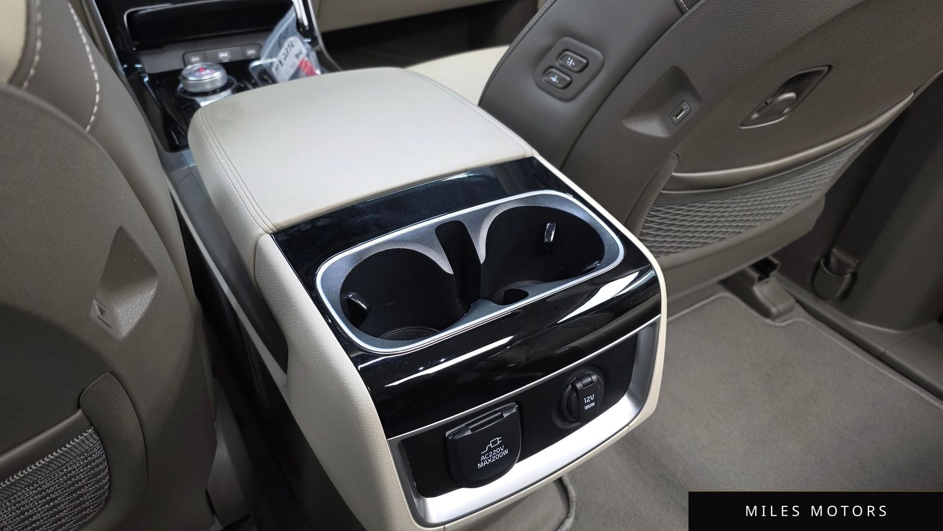 Kia Carnival 2023 — миниатюра 19