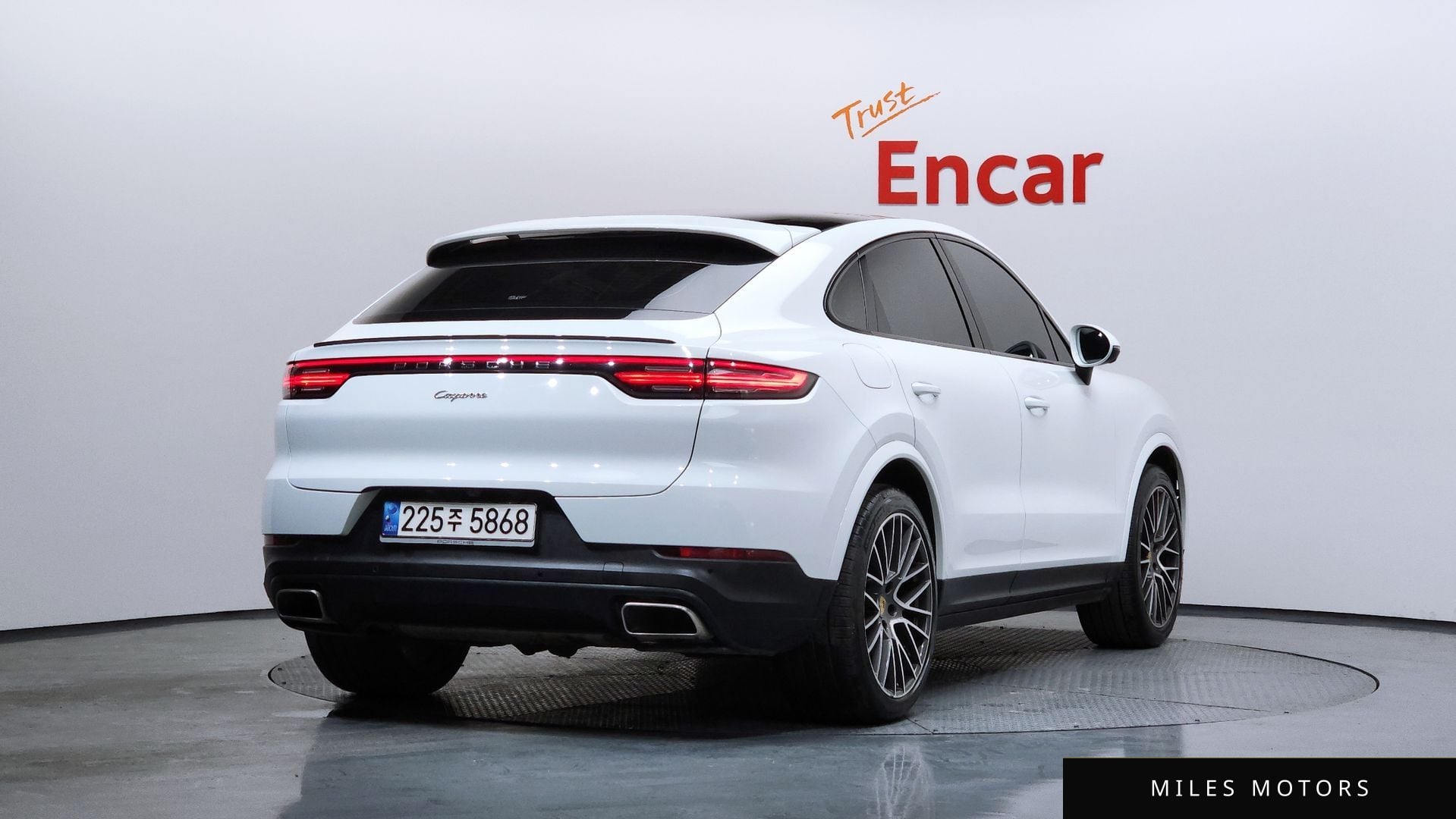 Porsche Cayenne 2021 — миниатюра 2