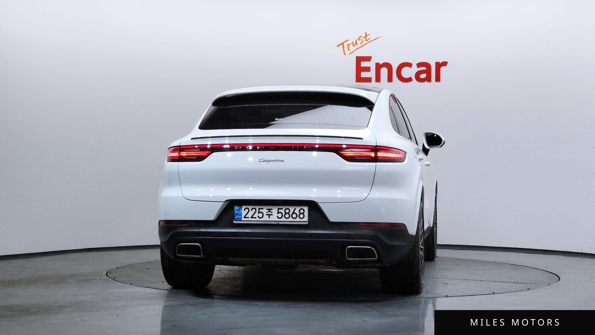 Porsche Cayenne 2021 — миниатюра 4