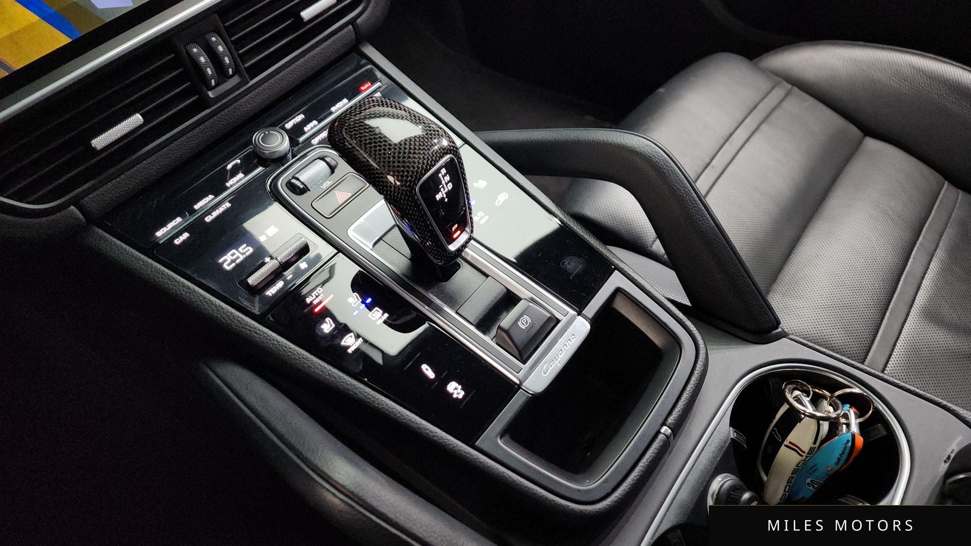 Porsche Cayenne 2021 — миниатюра 9