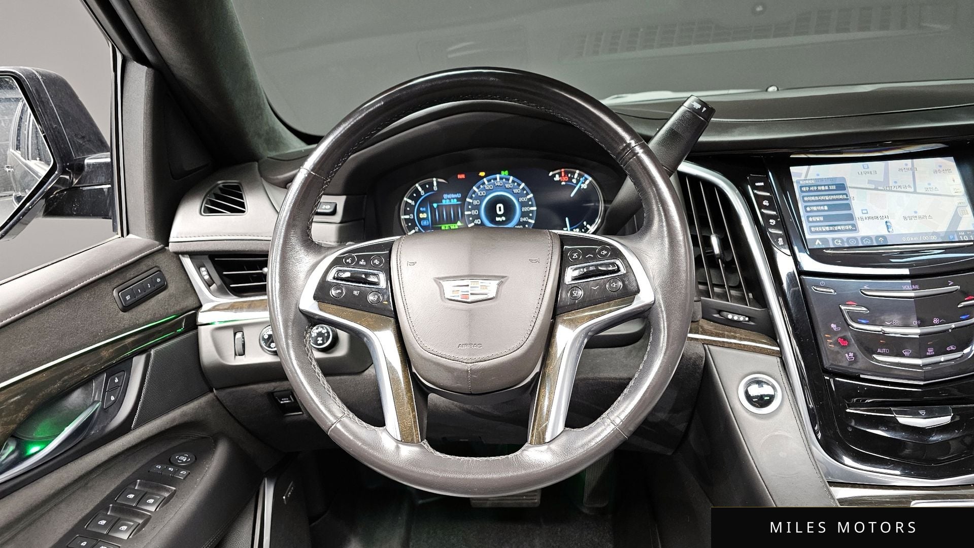 Cadillac Escalade 2020 — миниатюра 13