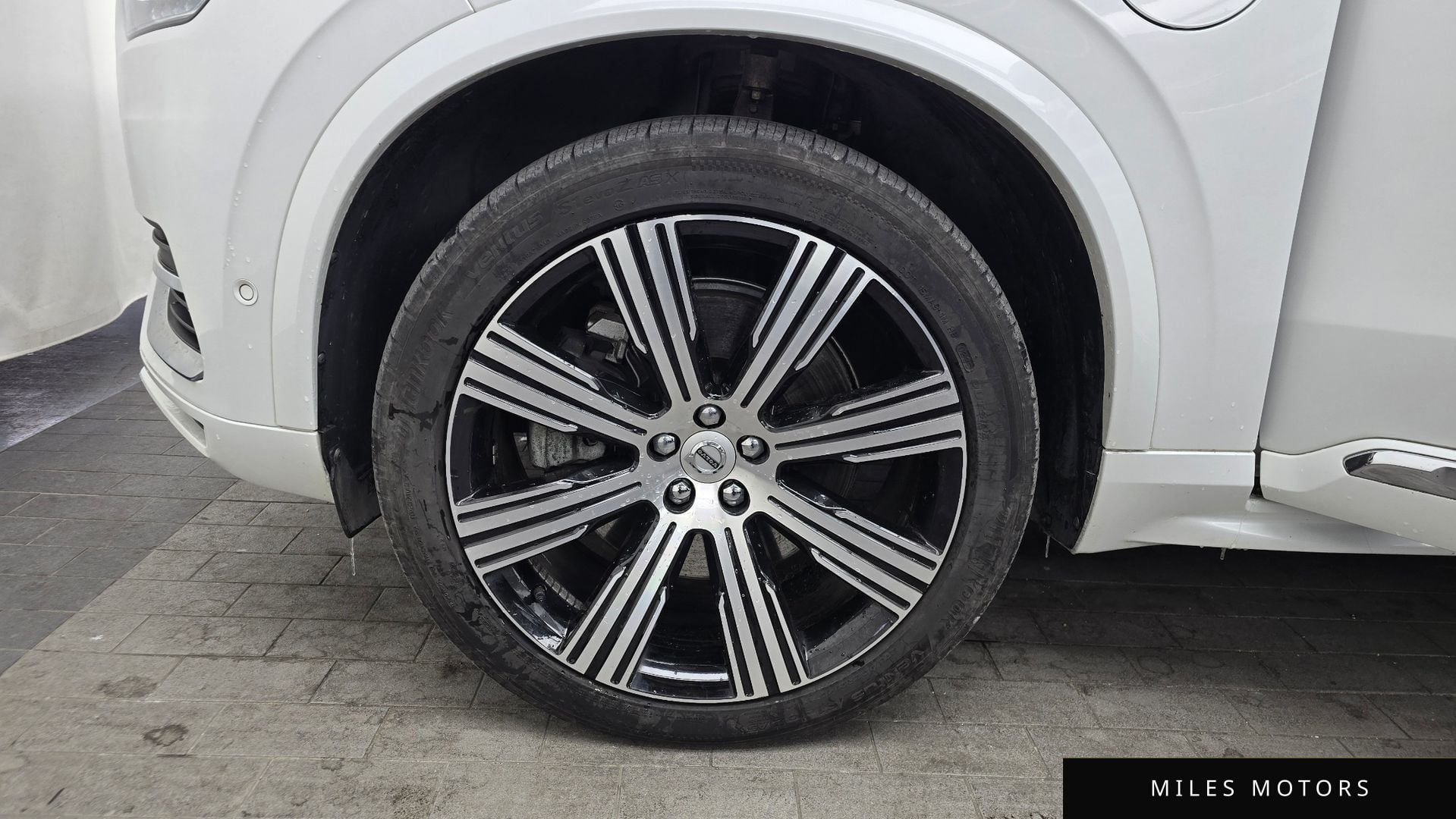 Volvo XC90 2023 — миниатюра 5