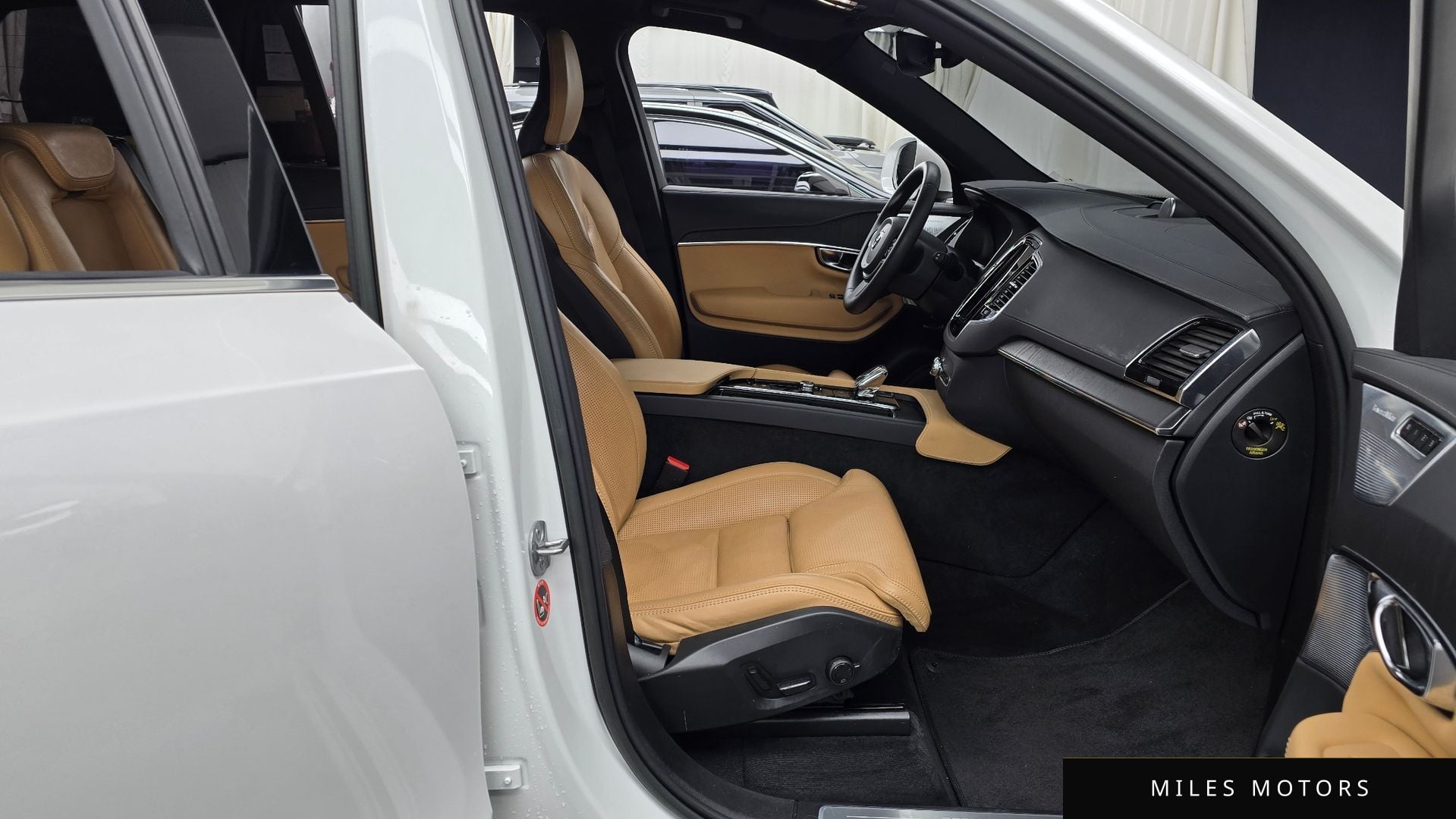 Volvo XC90 2023 — миниатюра 11