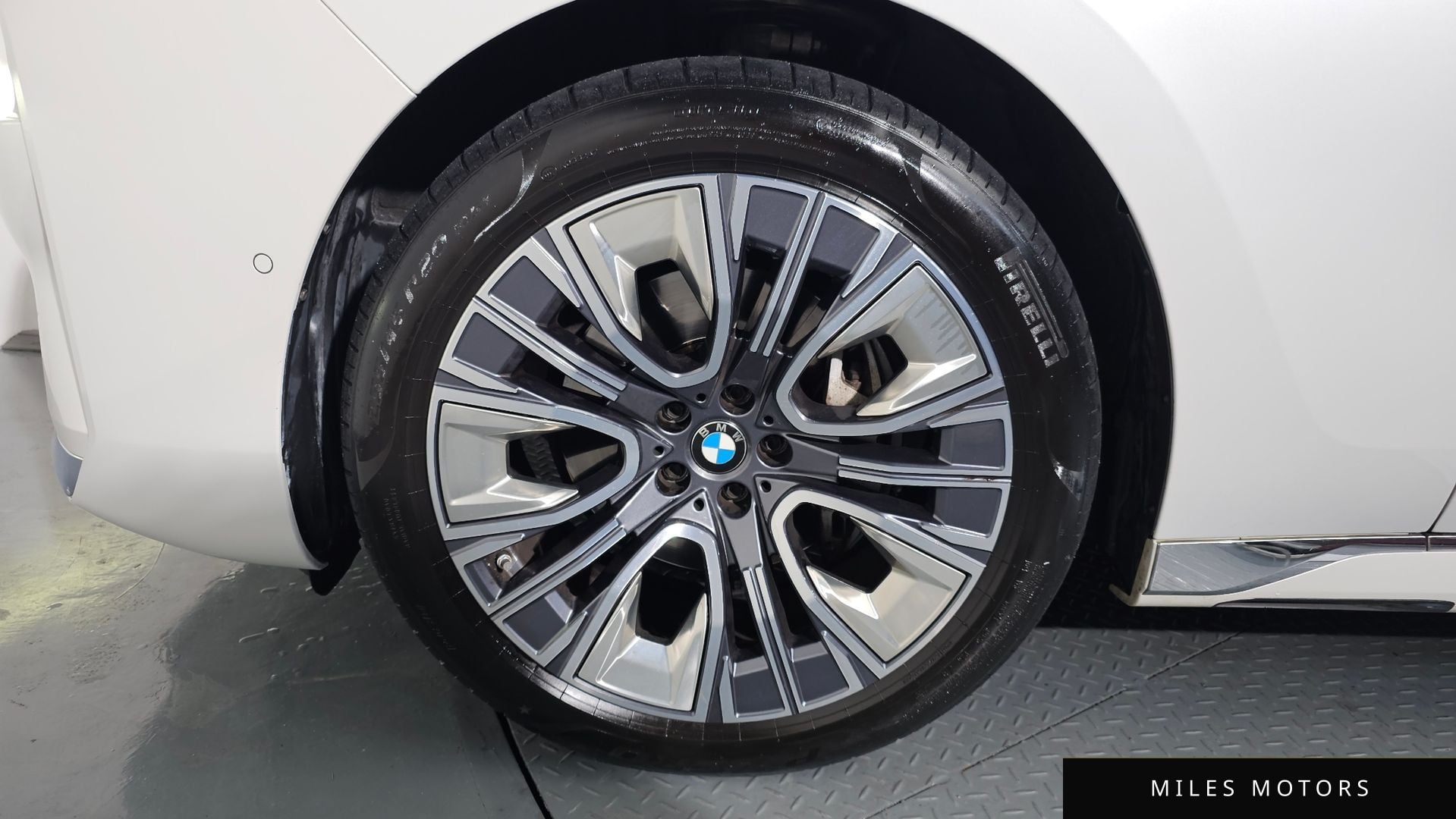 BMW 7 Series (G70) 2023 — миниатюра 5