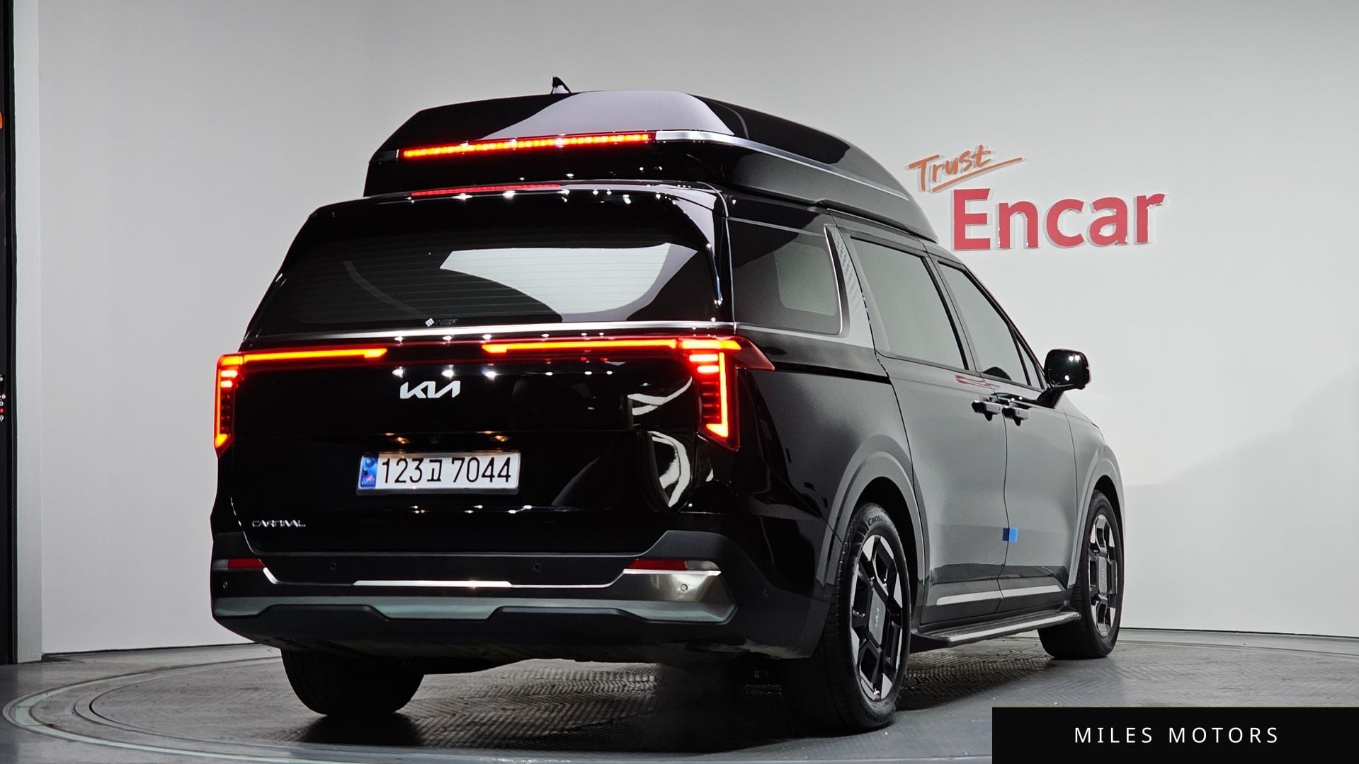 Kia Canival 2024 — миниатюра 2