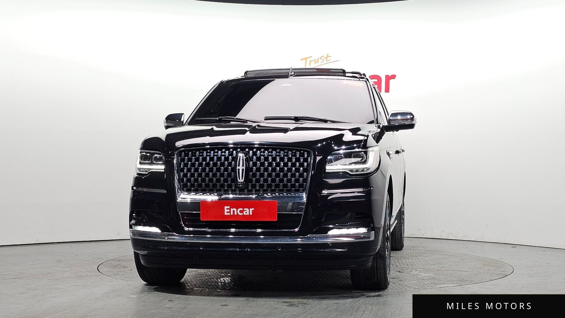 Lincoln Navigator 2023 — миниатюра 2