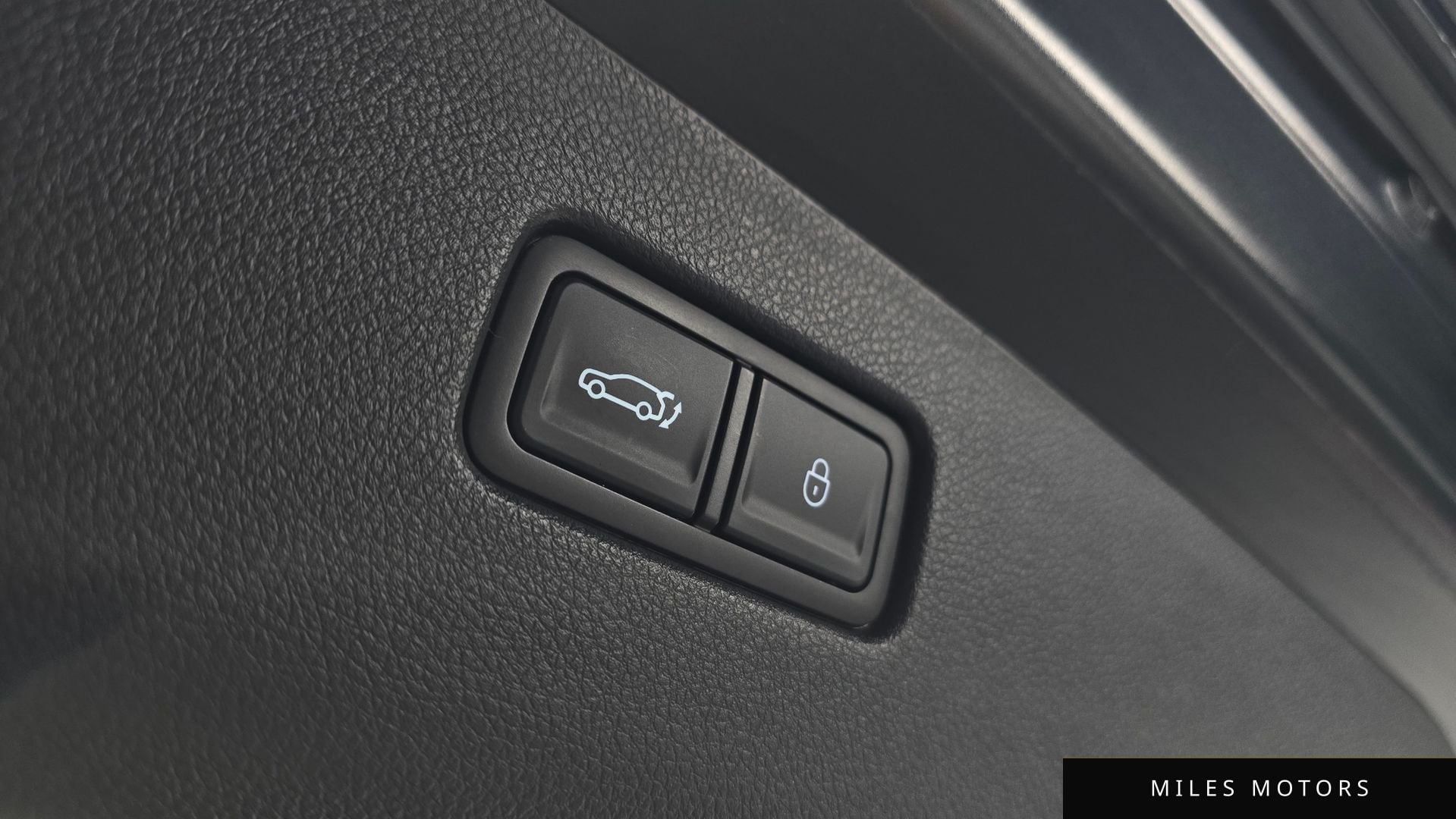 Genesis 일렉트리파이드 GV70 2022 — миниатюра 20
