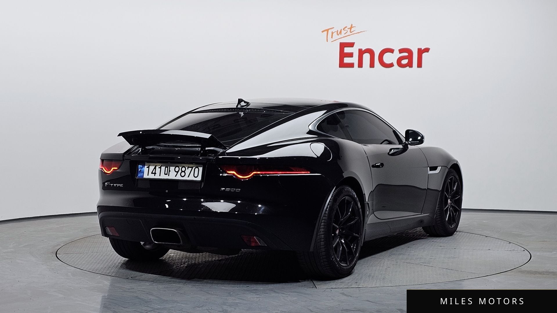 Jaguar F-TYPE 2019 — миниатюра 2