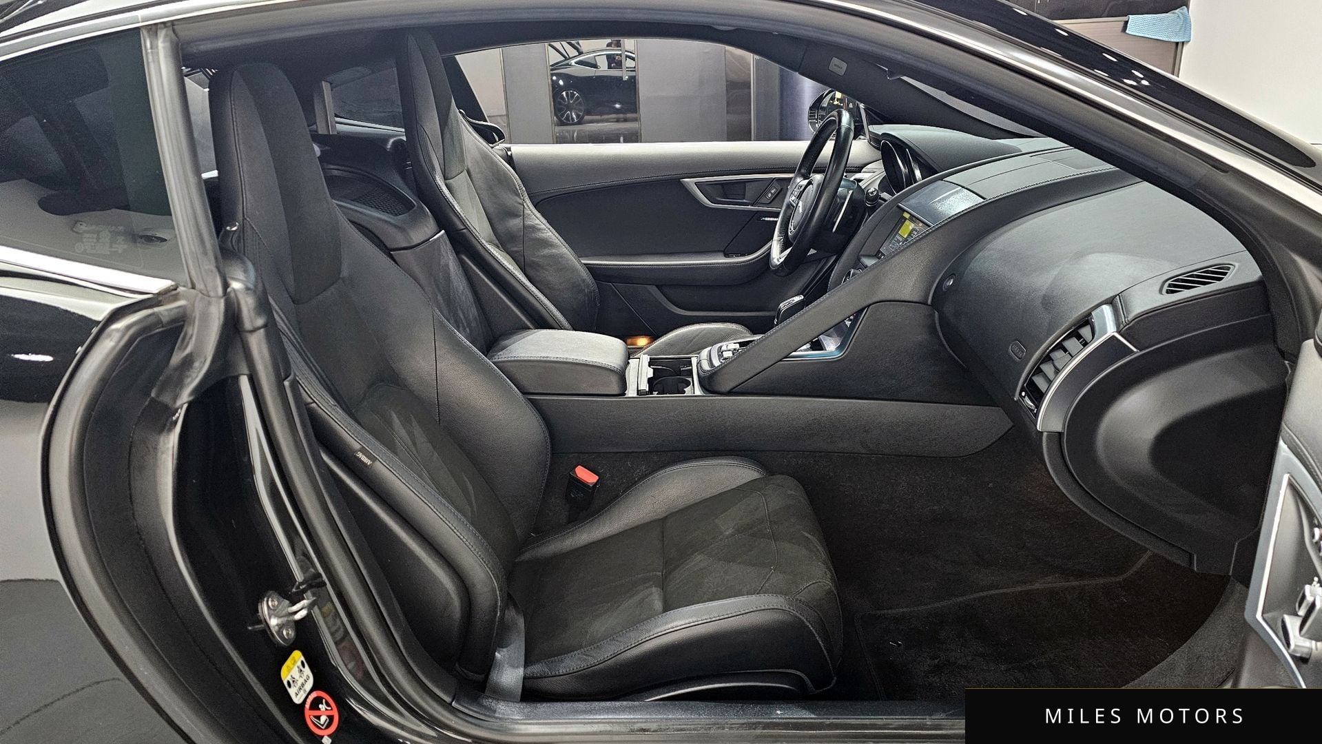 Jaguar F-TYPE 2019 — миниатюра 10