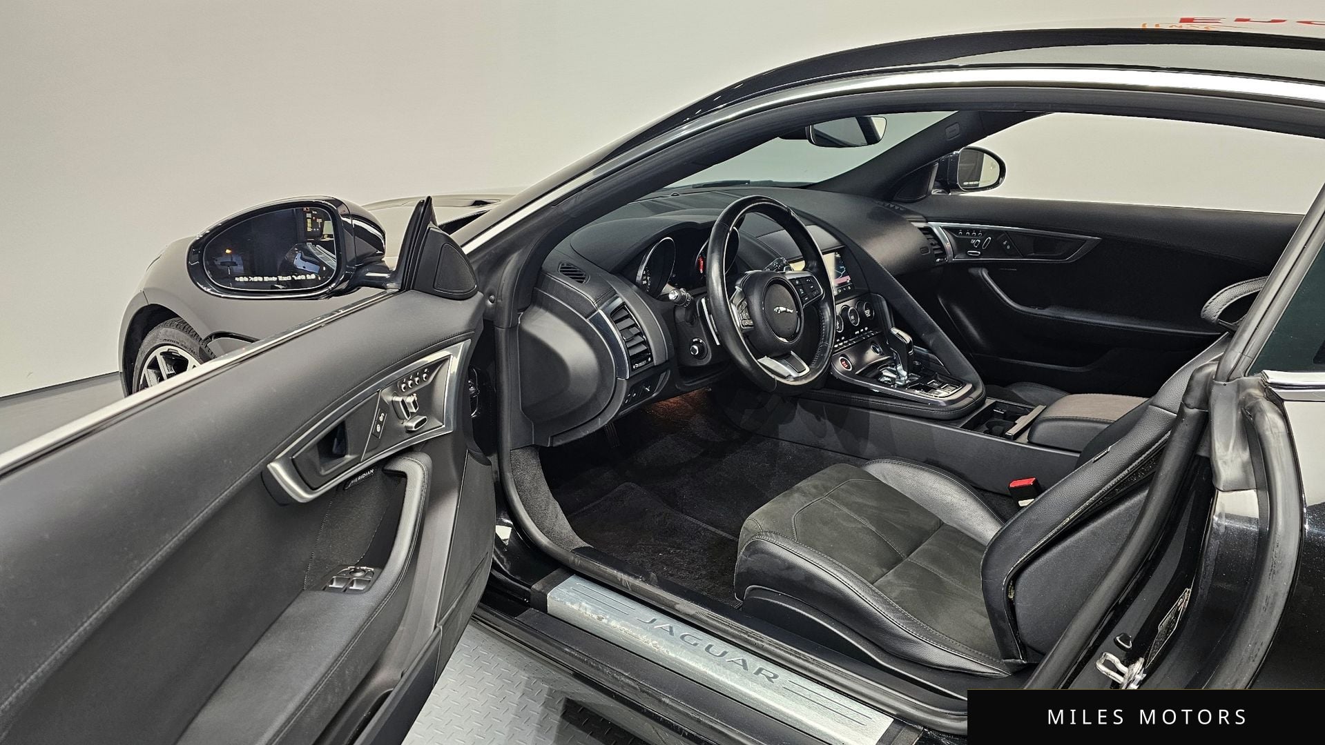 Jaguar F-TYPE 2019 — миниатюра 11