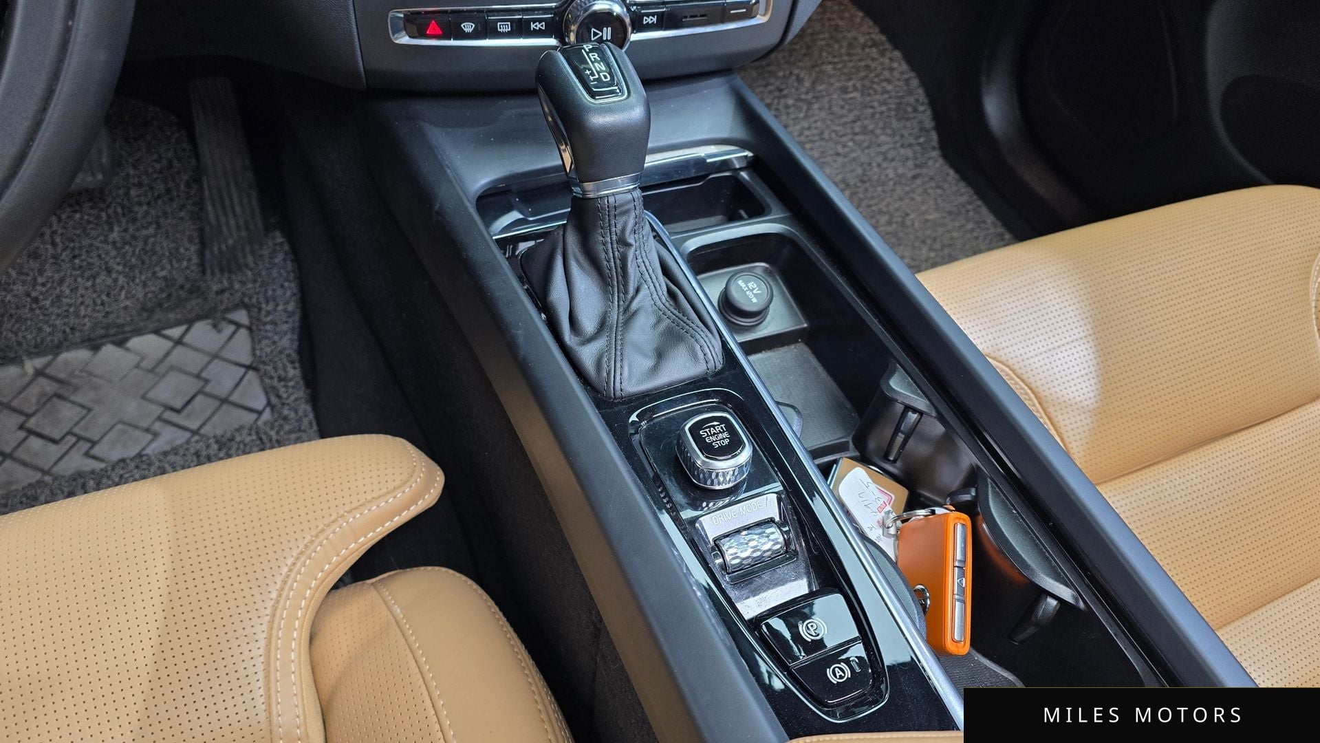 Volvo XC60 2020 — миниатюра 9