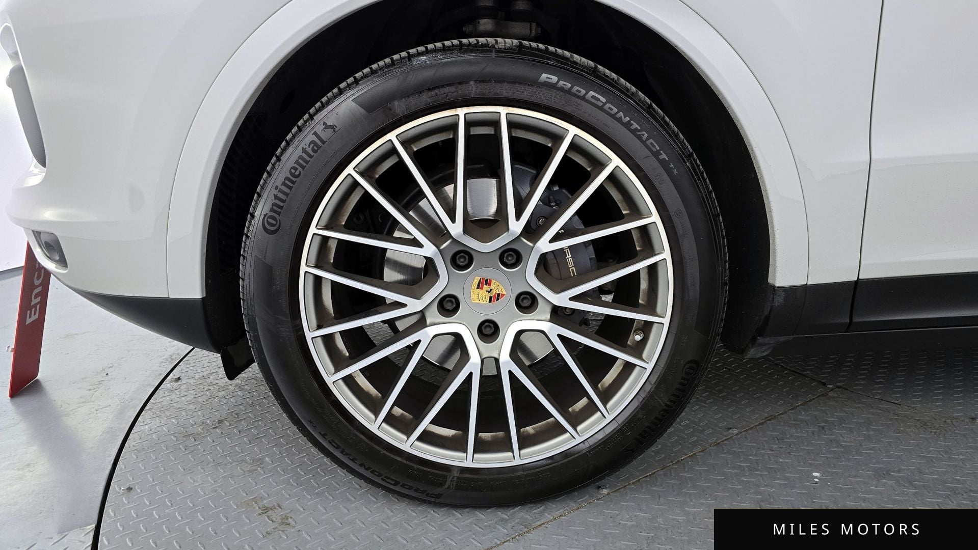 Porsche Cayenne 2023 — миниатюра 5