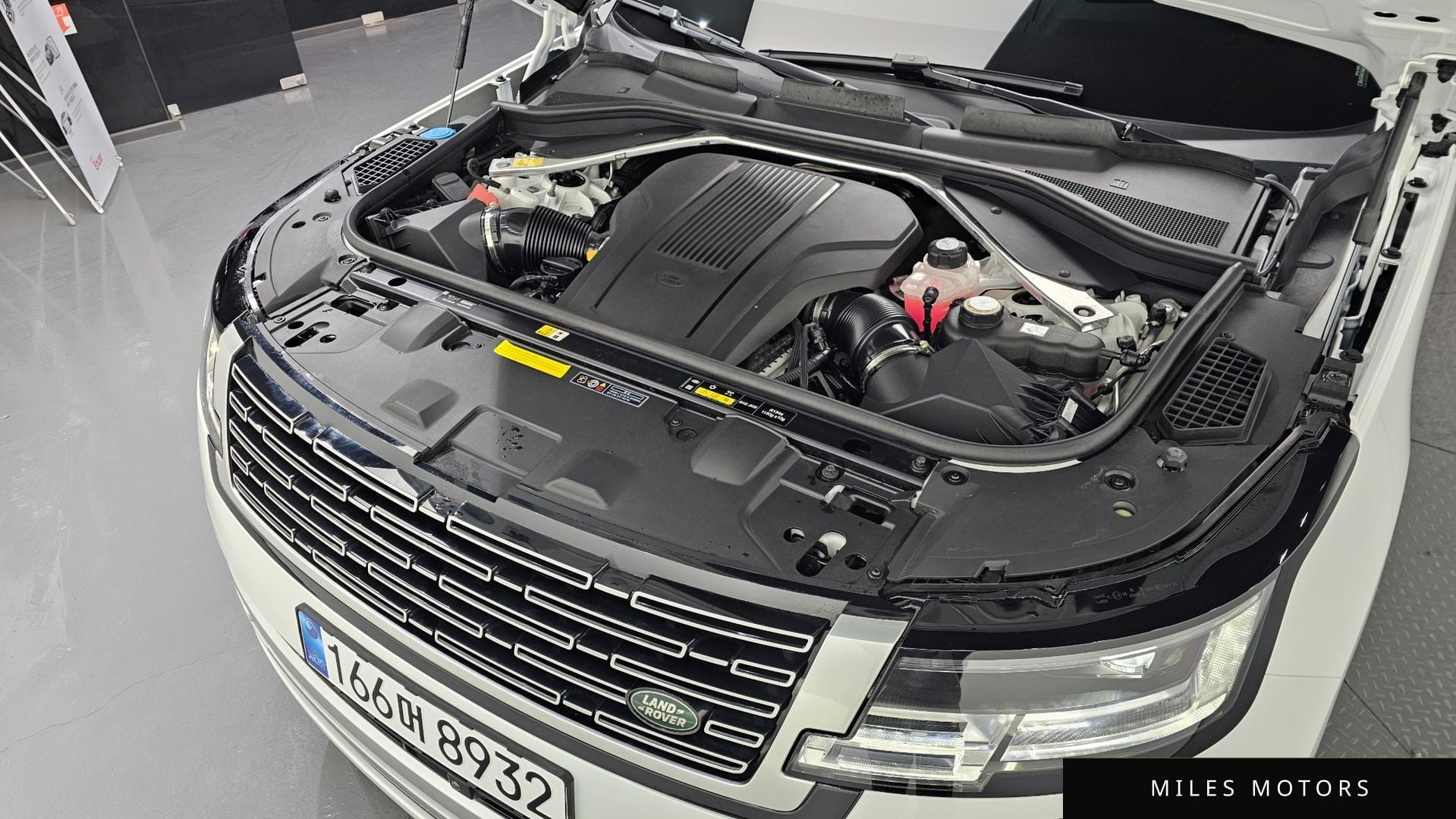 Land Rover Range Rover 2024 — миниатюра 10