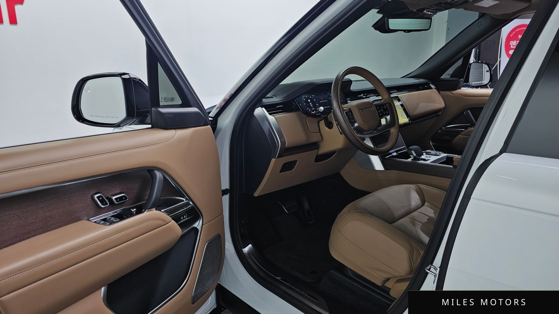 Land Rover Range Rover 2024 — миниатюра 11