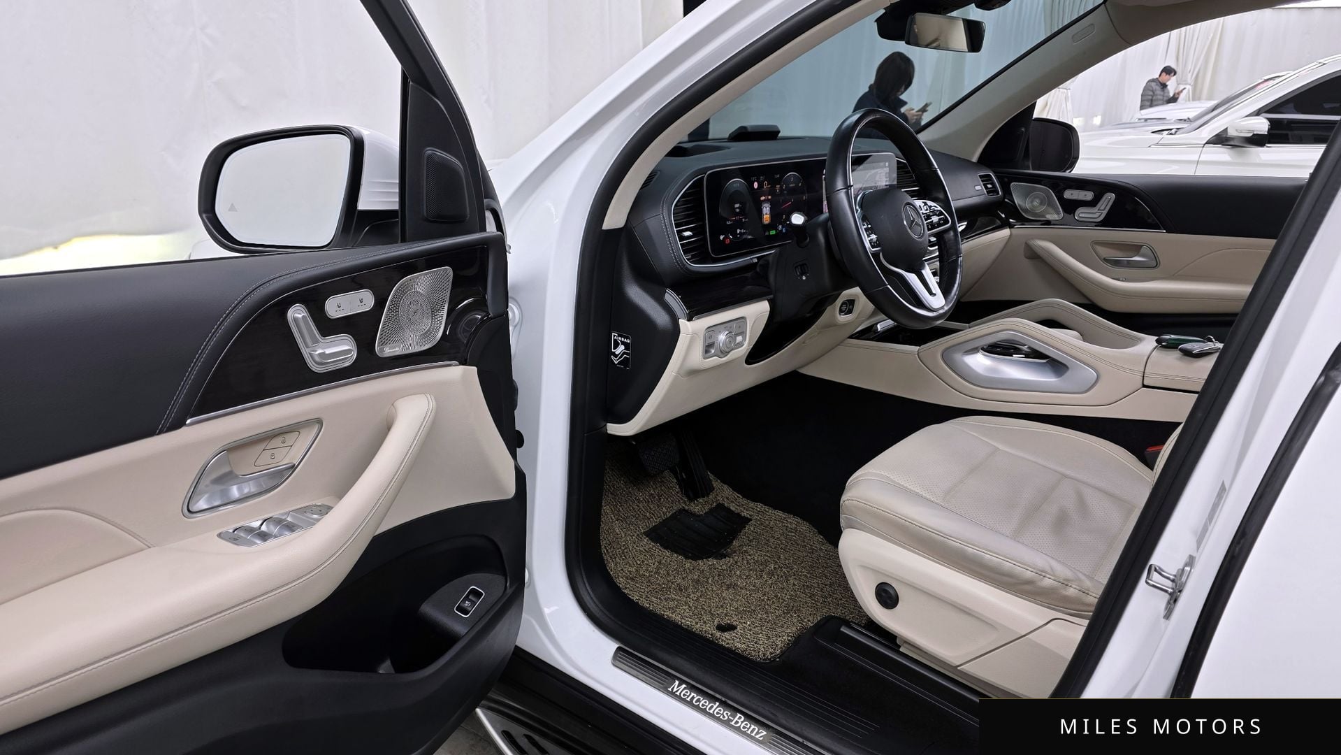 Mercedes-Benz GLE-Class W167 2022 — миниатюра 10