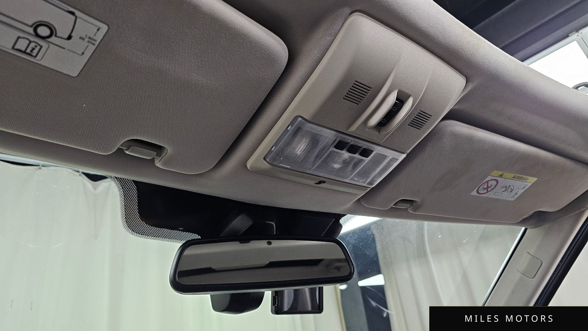 Land Rover 디스커버리 4 2014 — миниатюра 17
