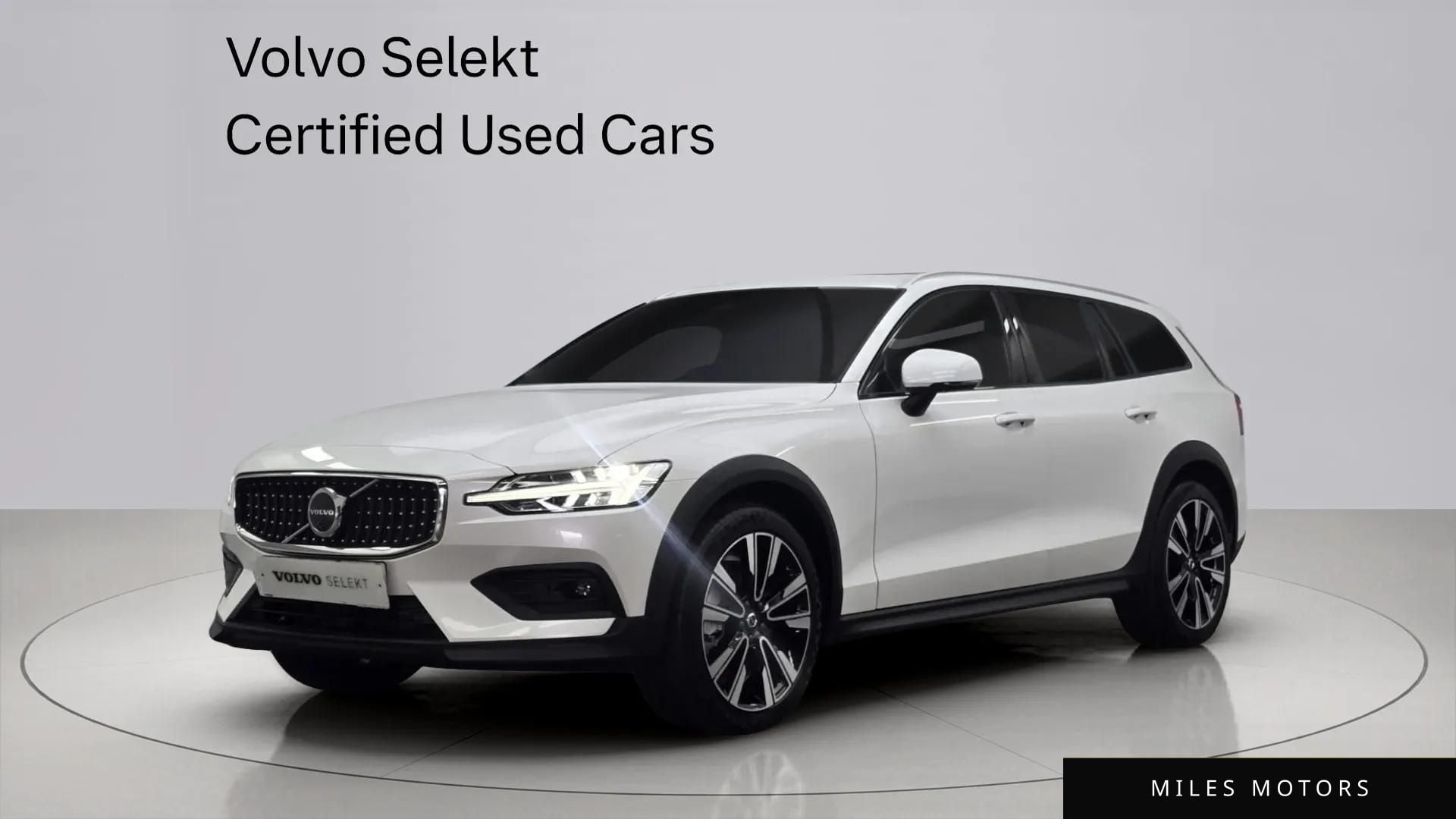 Volvo V60 2025 — фото 1 из 12