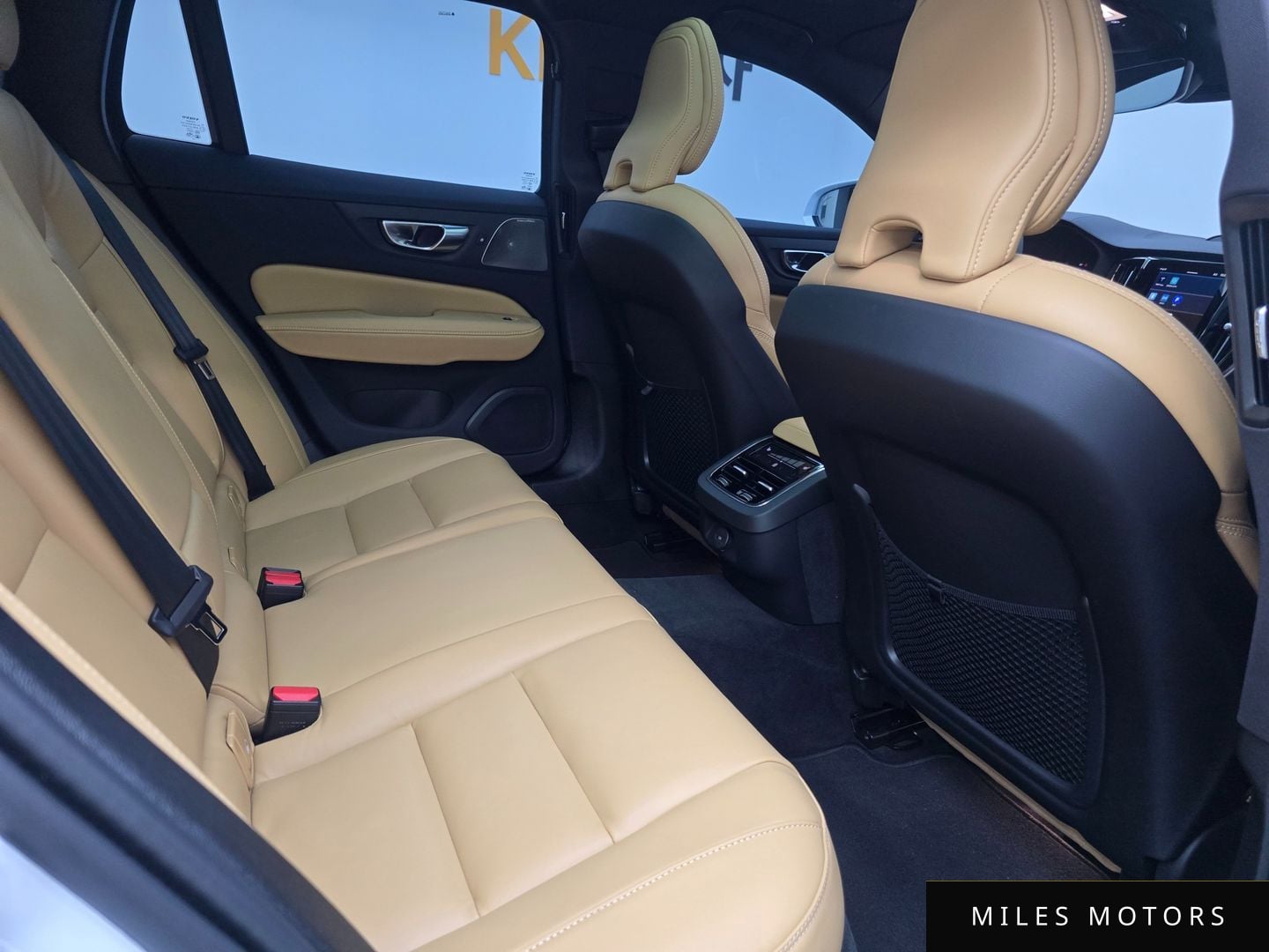 Volvo V60 2025 — миниатюра 11